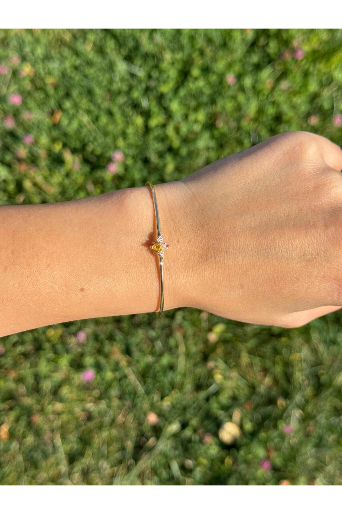 Zirkon Taşlı Arı Figürlü İnce Ayarlanabilir Bileklik