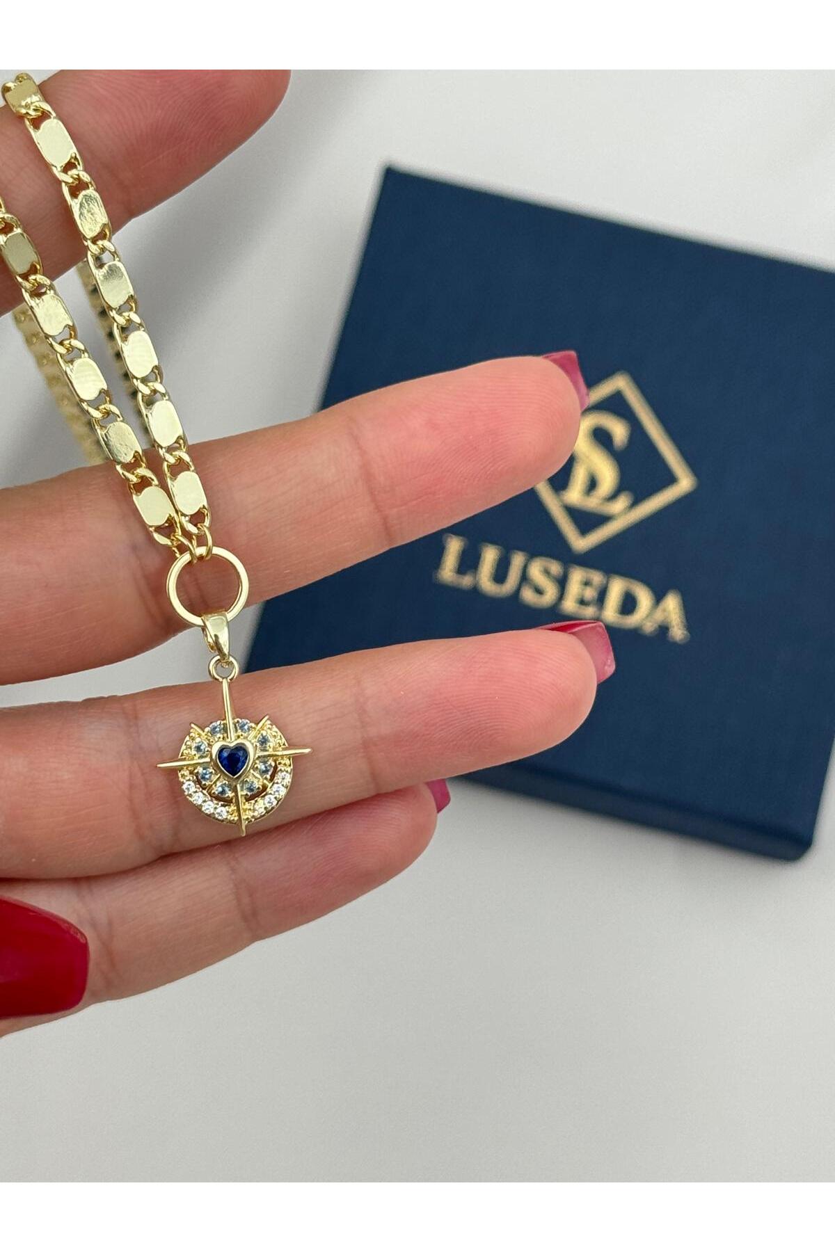 Mavi Kalp Taşlı Işıltılı Charm Detaylı 40+5 cm Ayarlanabilir Zincir Kolye