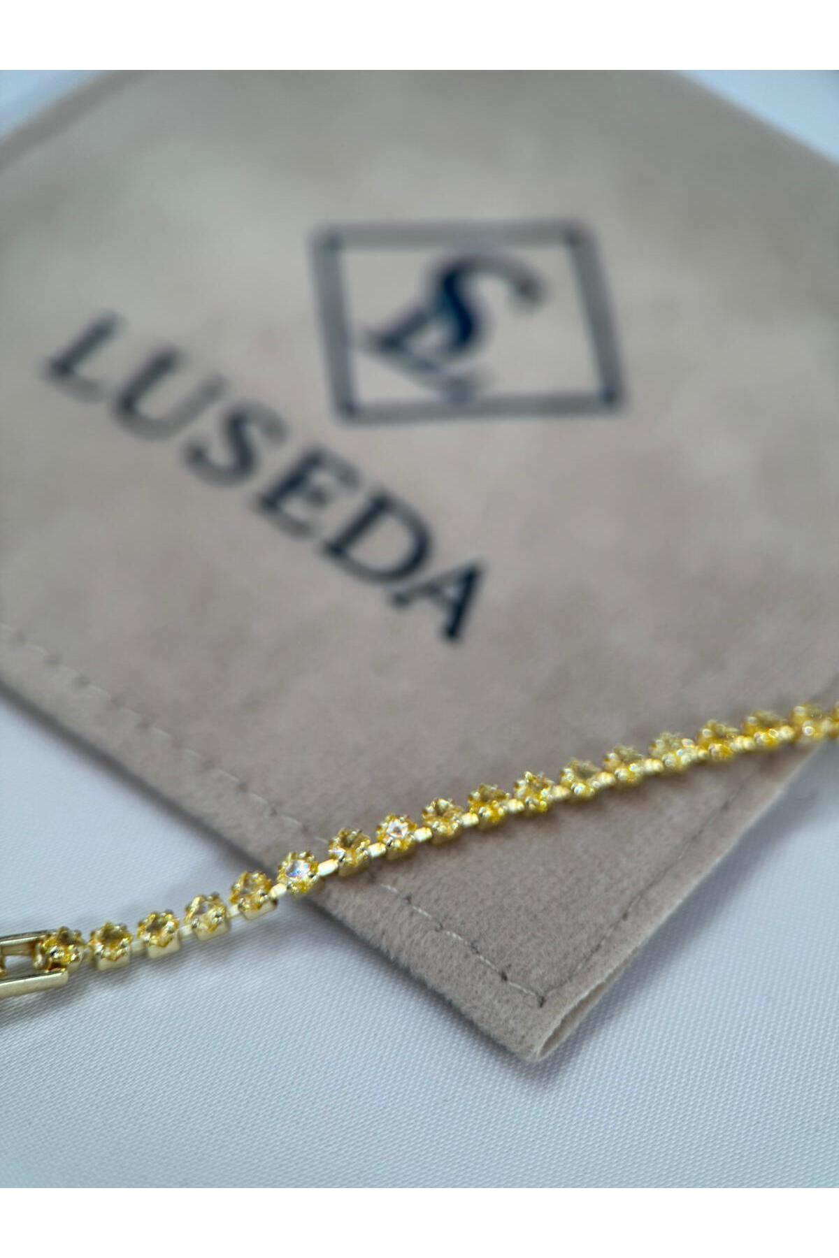 Sarı Taşlı Zarif Gold Renk Ayarlanabilir 17+2CM Çelik Bileklik