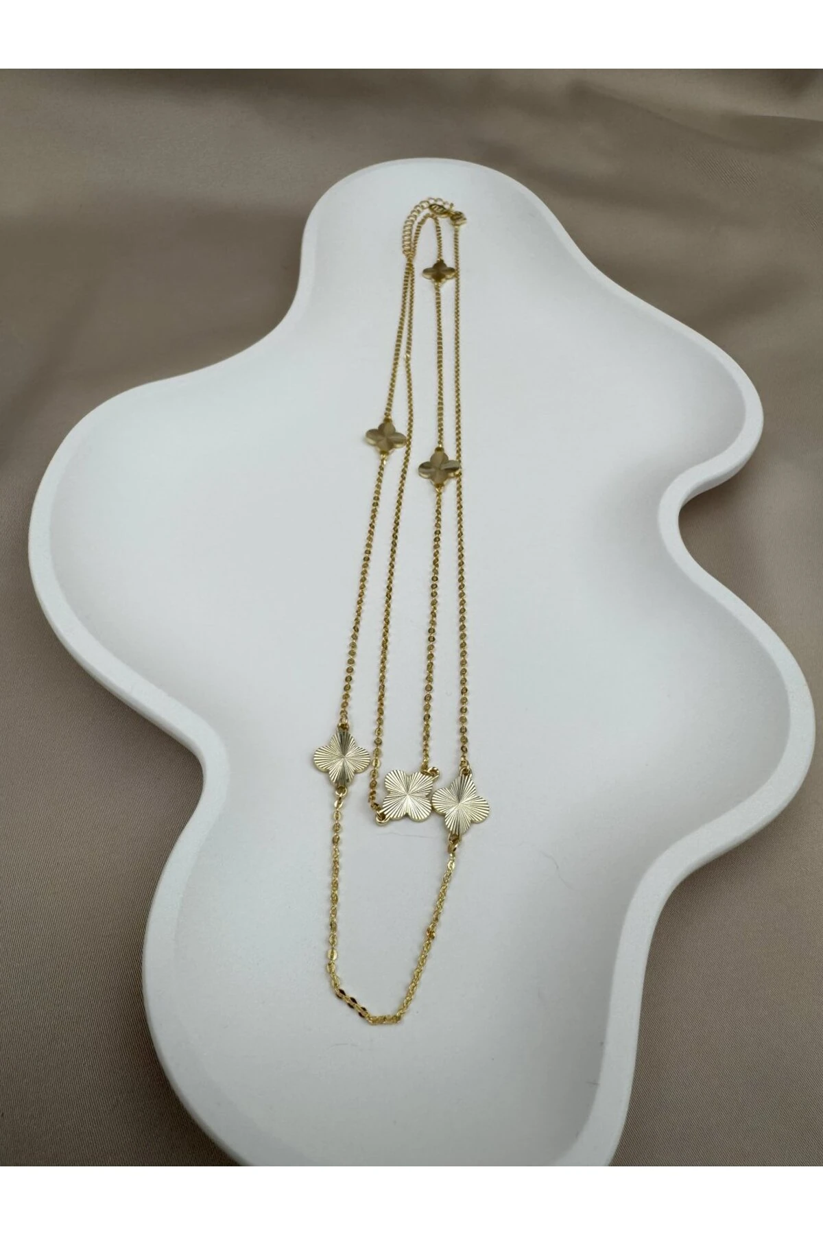85+5CM Adjustable Gold Chain Necklace with Four-Leaf Clover Detail