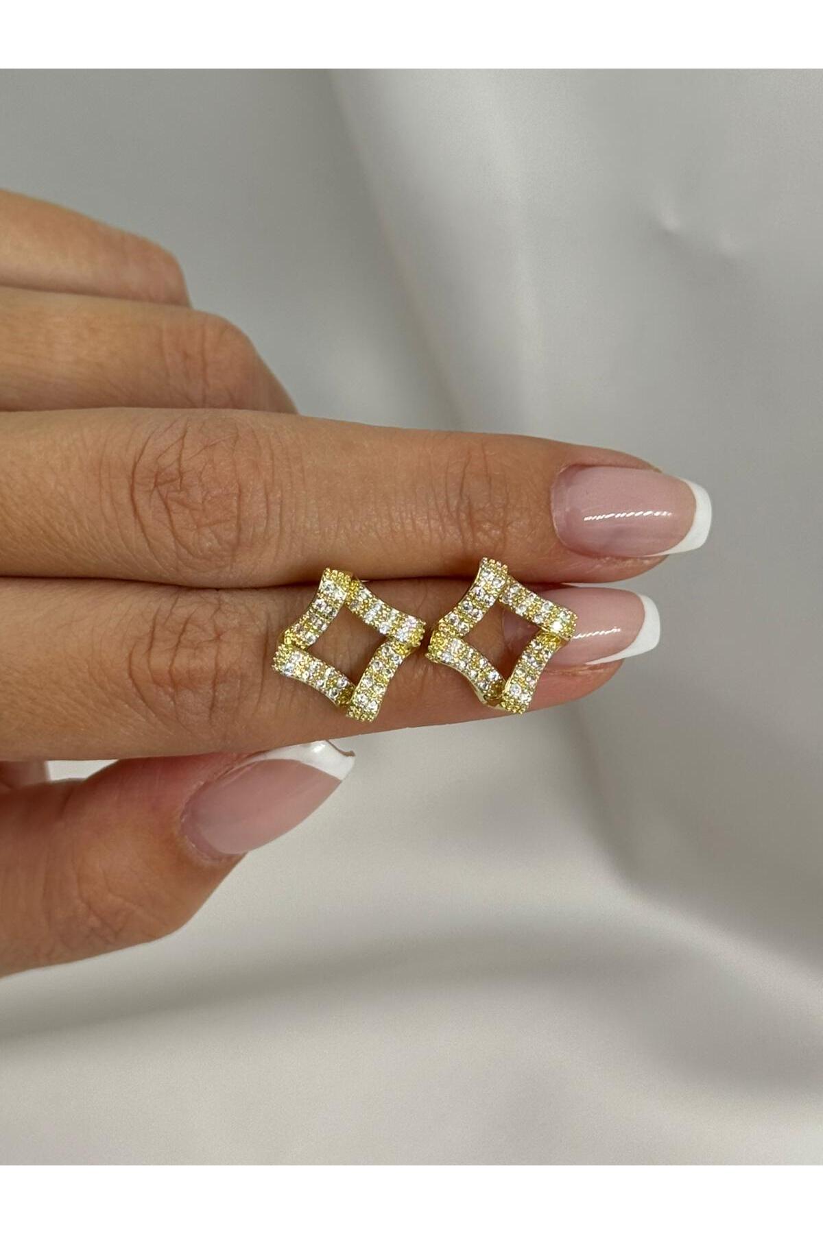 VIP Kare Form Gold Renk Zirkon Taşlı Çelik Küpe