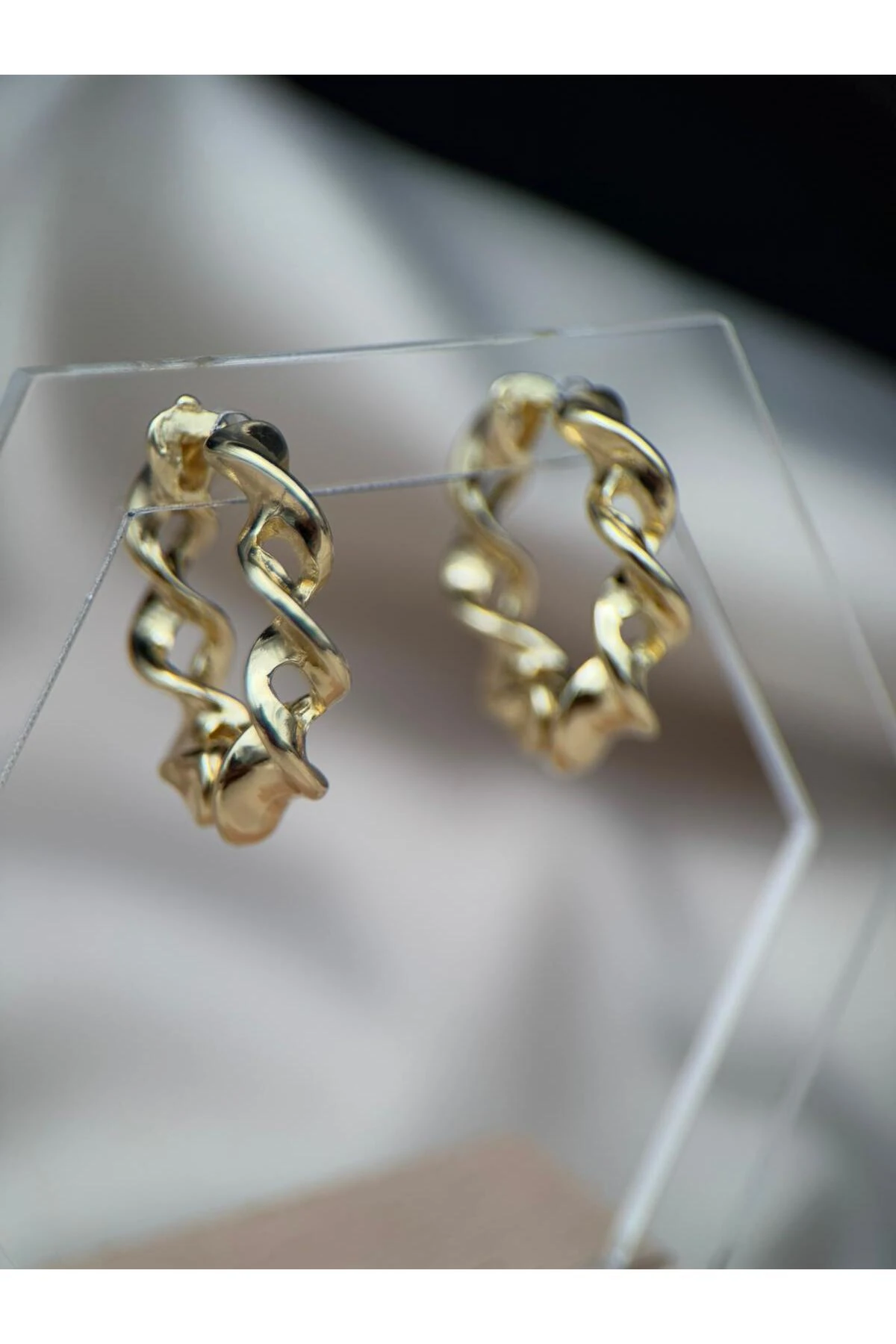 Çelik Kararmaz Gold Burgu Halka Kadın Küpe