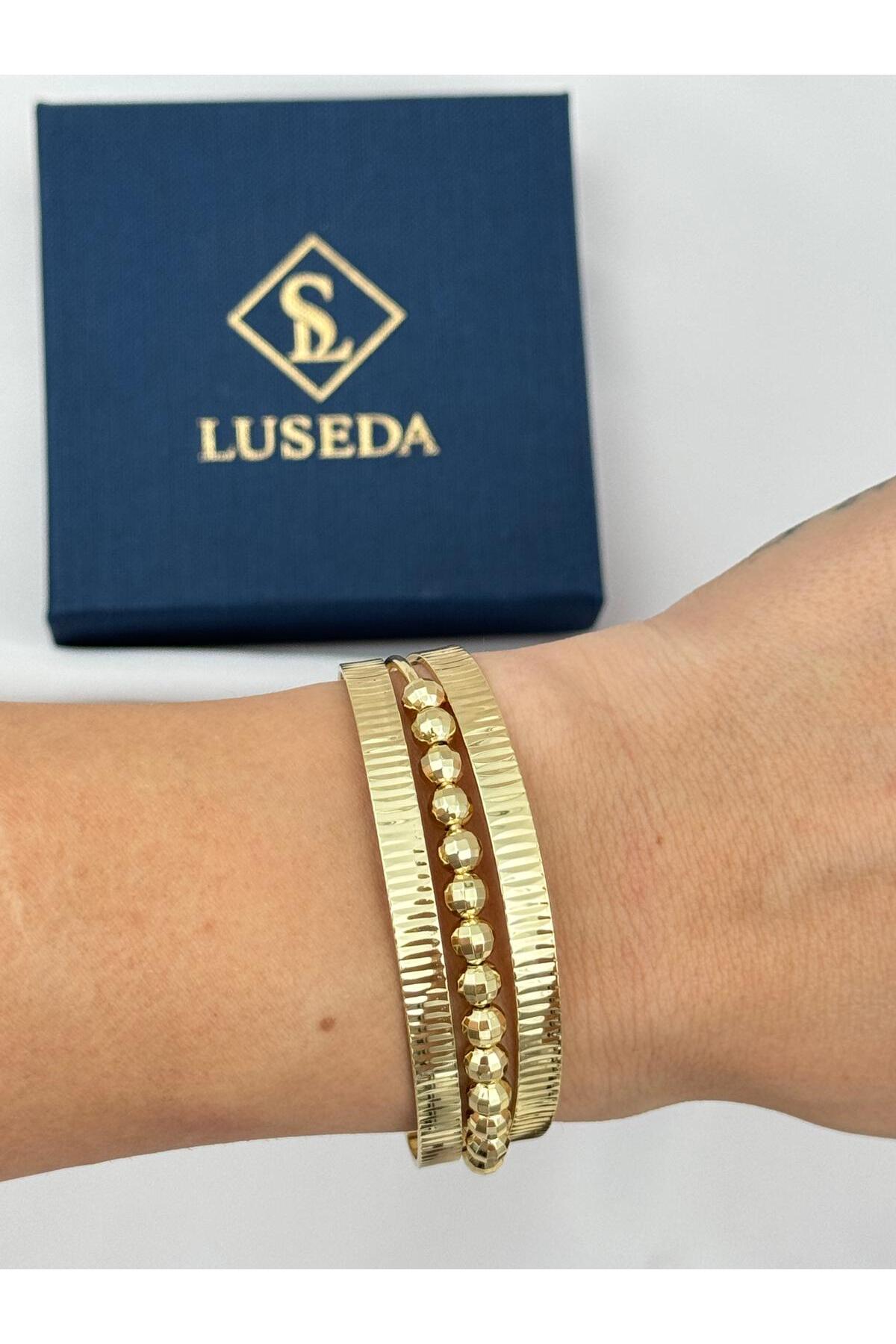 VIP Kabartma Desenli Top Detaylı Geniş Ayarlanabilir Kelepçe Bileklik