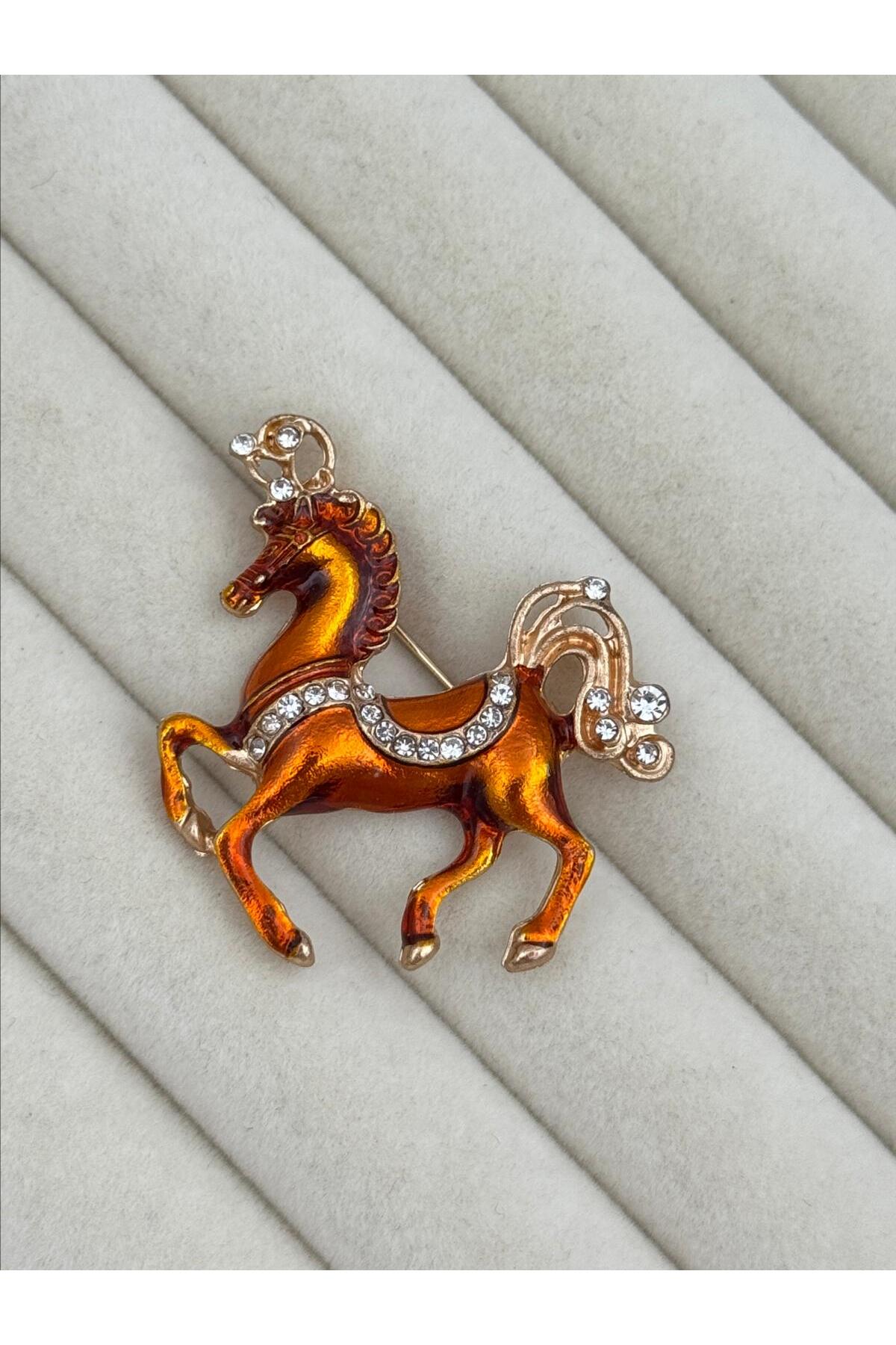 İthal Amber Tonlu Mine Detaylı Taşlı At Figürlü Zarif Broş