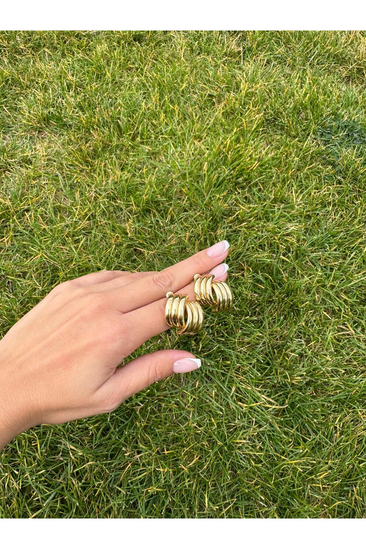 Gold Renk Bombeli Sarmal Küpe