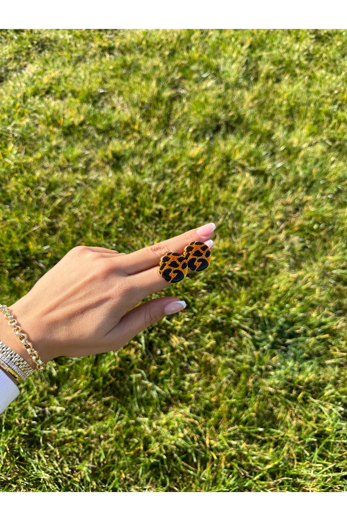 Gold Siyah Leopar Desenli Yuvarlak Küpe