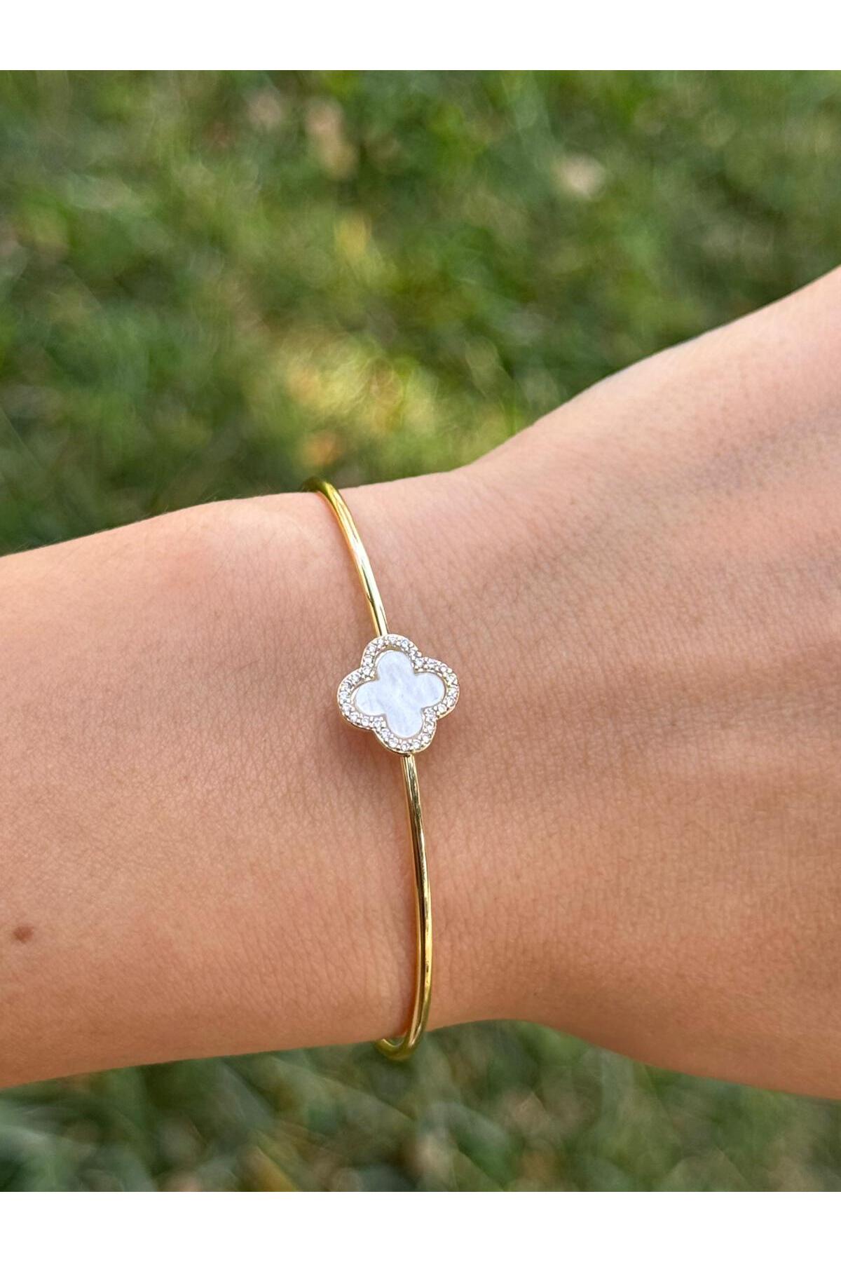 Yonca Figürlü Taşlı Ayarlanabilir Gold Bileklik