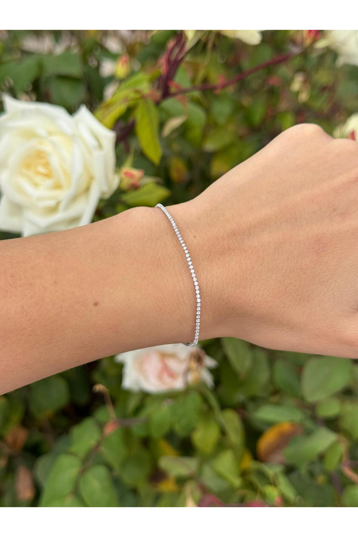 Zirkon Taşlı Gümüş Kararmaz 17+2CM Ayarlanabilir VIP Tenis Bileklik