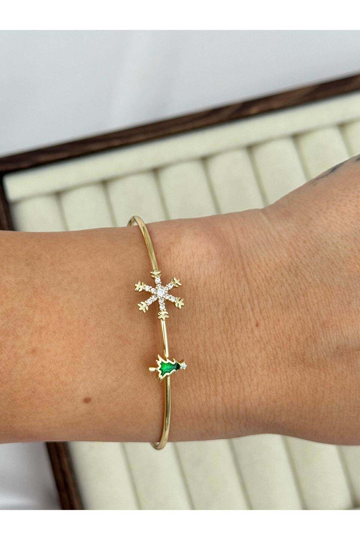 VIP Kar Tanesi ve Yılbaşı Ağacı Figürlü Ayarlanabilir Gold Bileklik