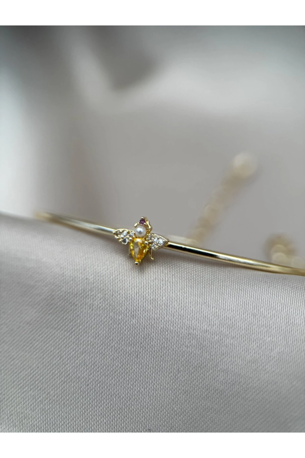 Zirkon Taşlı Arı Figürlü İnce Ayarlanabilir Bileklik