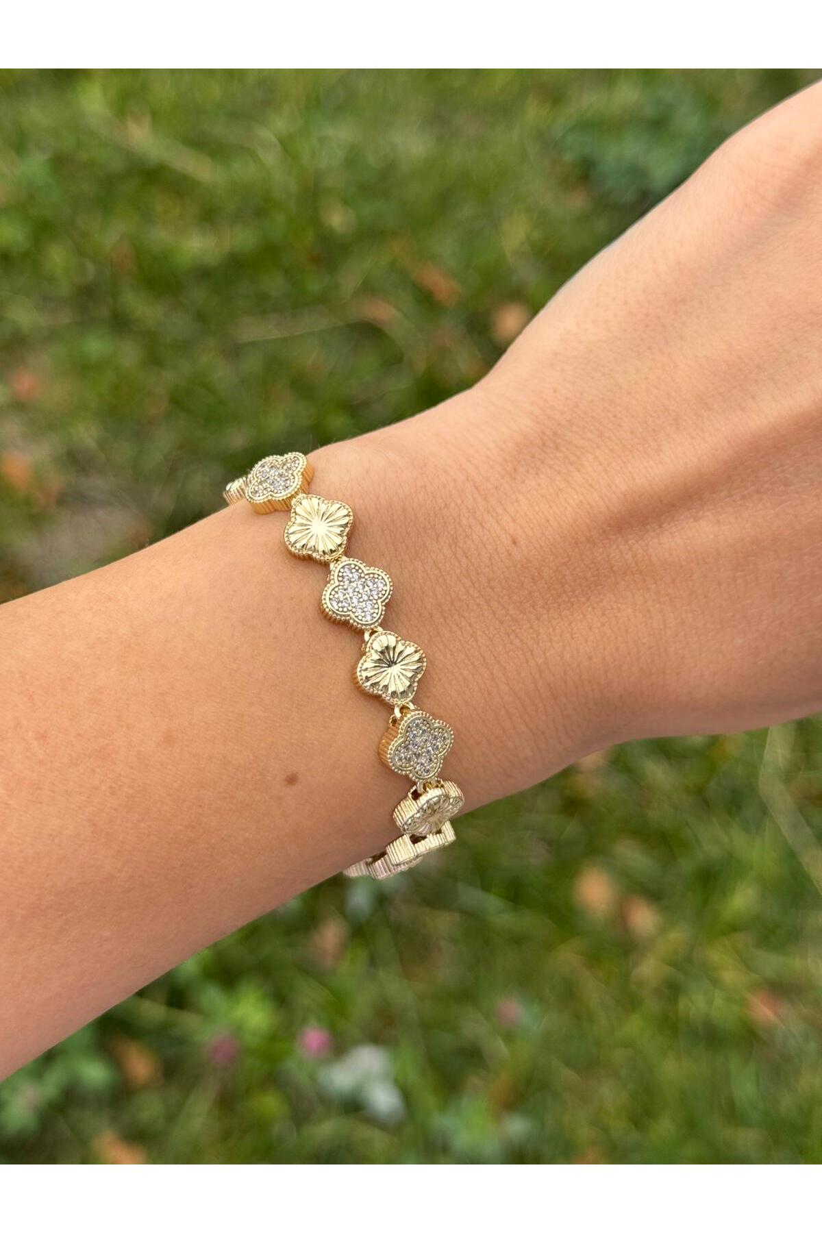 Dört Yapraklı Yonca Taşlı Gold 17+2CM Ayarlanabilir Bileklik