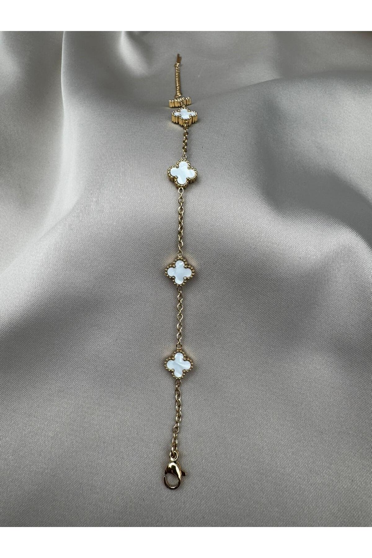 Gold Kaplama Beyaz Yonca Figürlü Kararmaz Çelik Bileklik