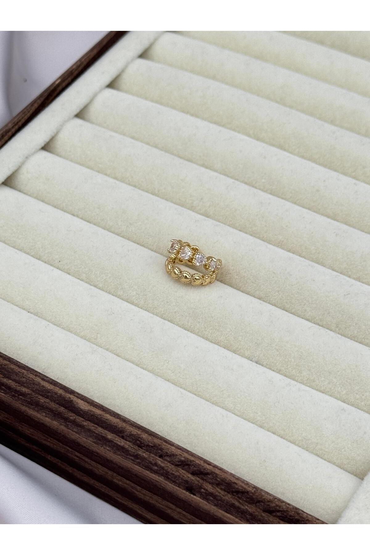 Gold Renk Kalp Form Zirkon Taşlı Kabartmalı Ayarlanabilir Earcuff