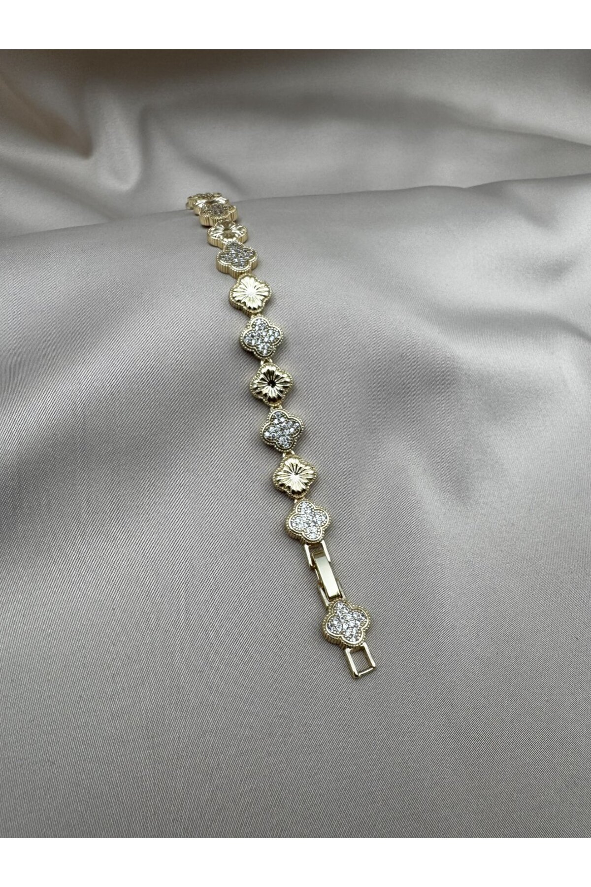 Dört Yapraklı Yonca Taşlı Gold 17+2CM Ayarlanabilir Bileklik