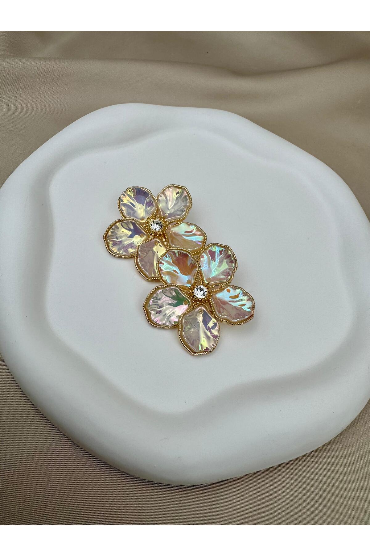 Işıltılı Görünümlü Çiçek Form Küpe