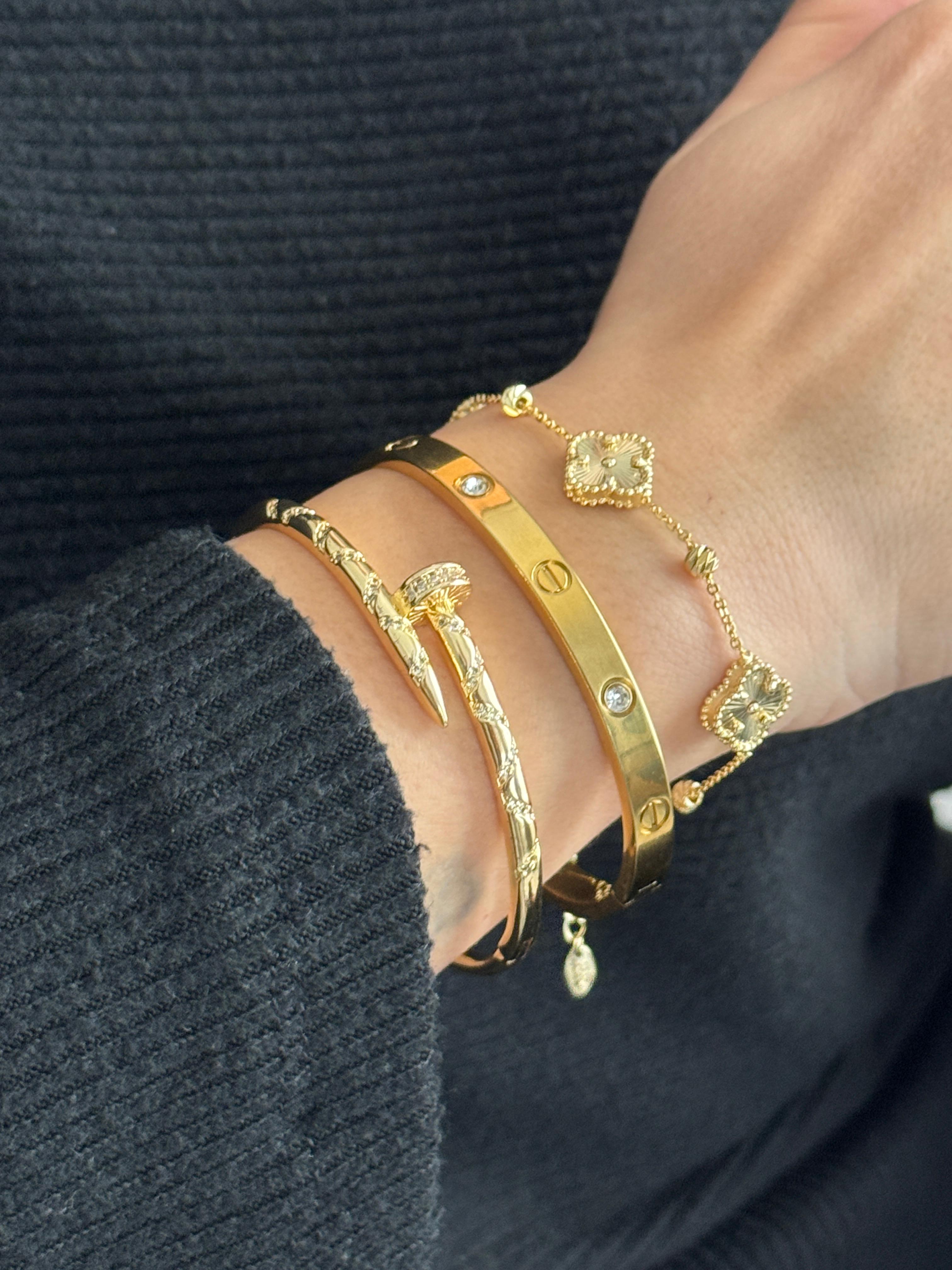 Yonca & Cartier Gold Bileklik Kombini