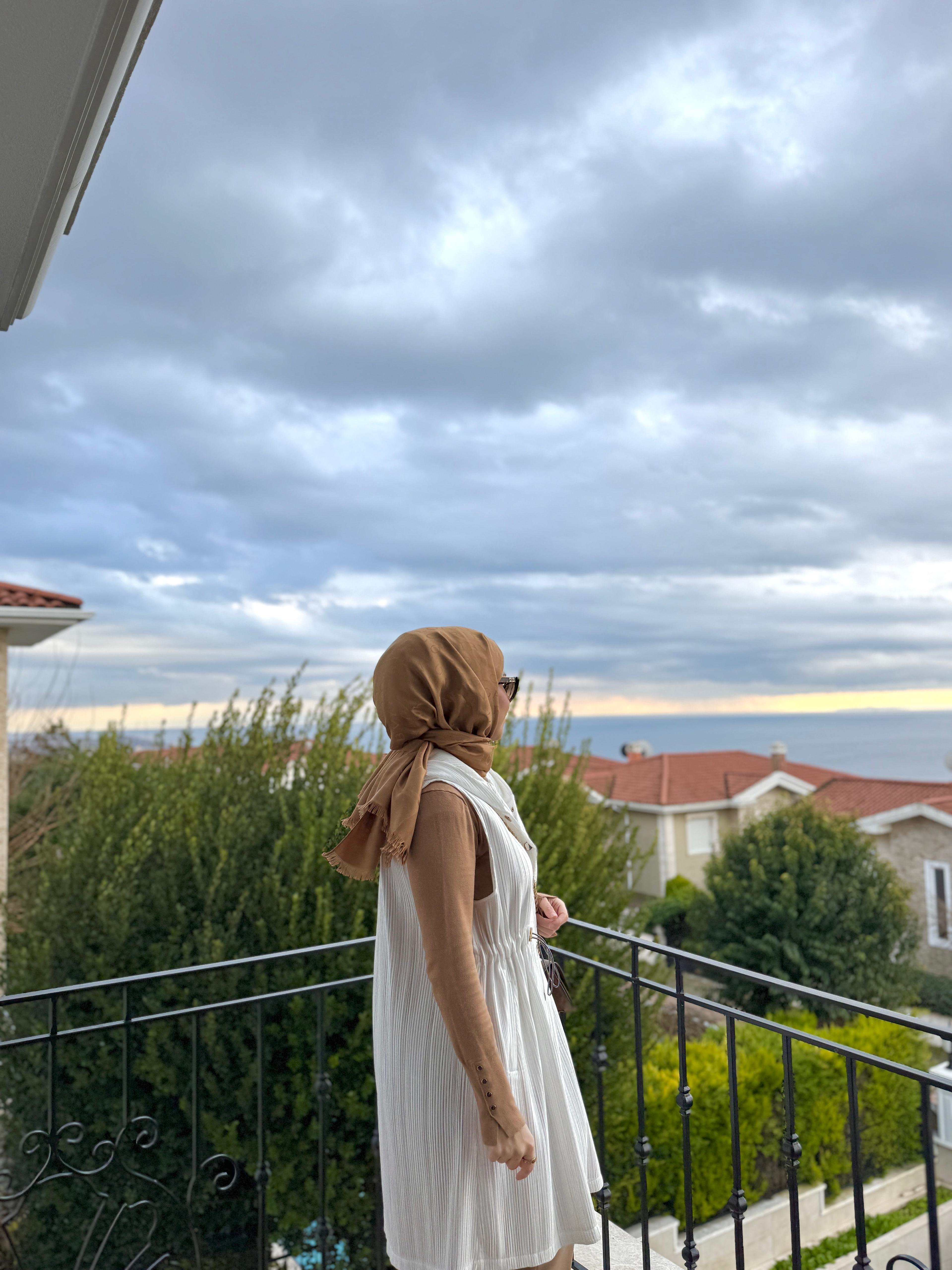 FİONA PİLİSELİ YELEK BEYAZ