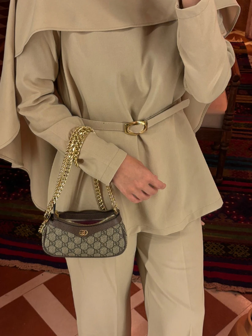 Swan Bej Pelerinli Kadın Takım