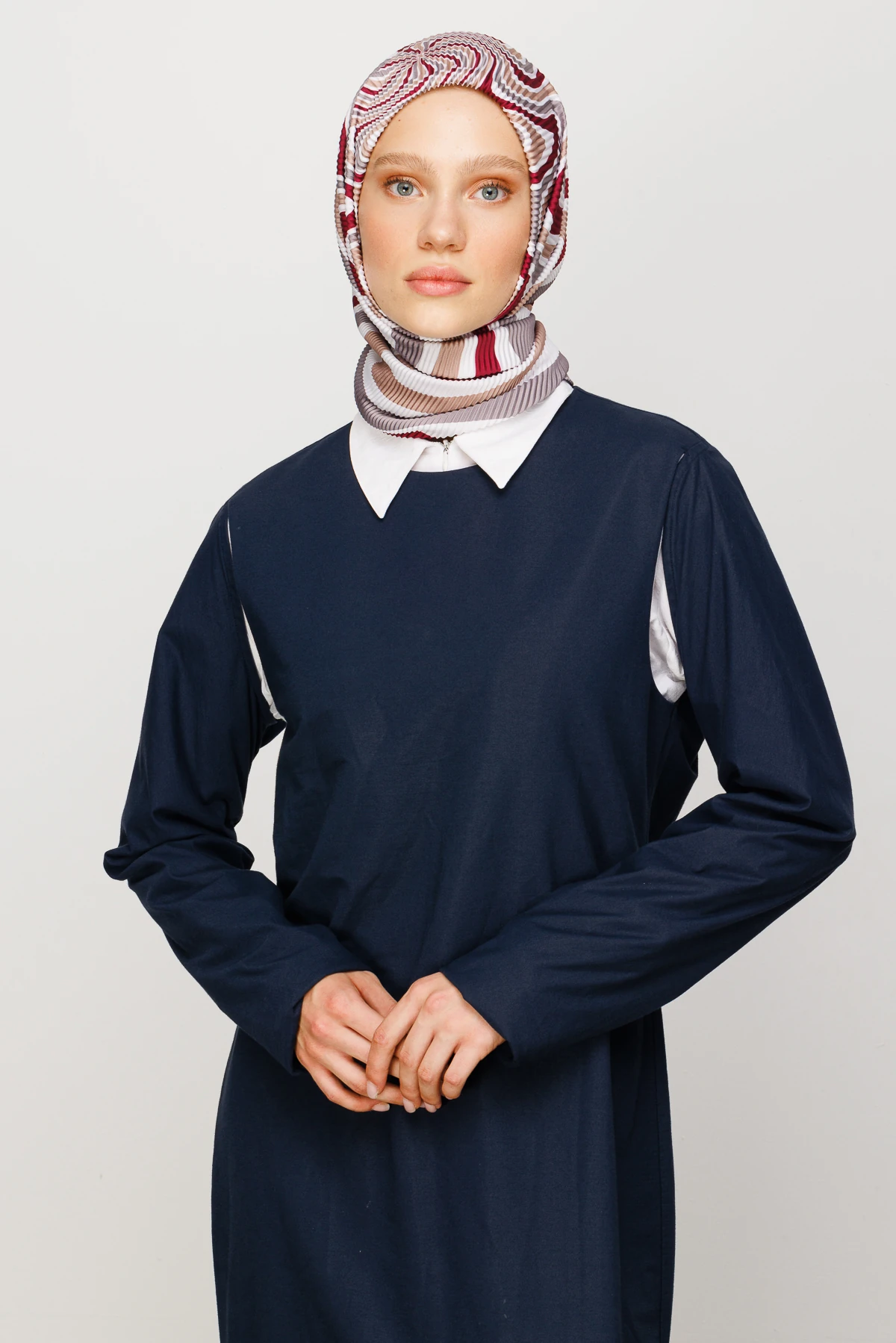 وشاح ميرا المطوي