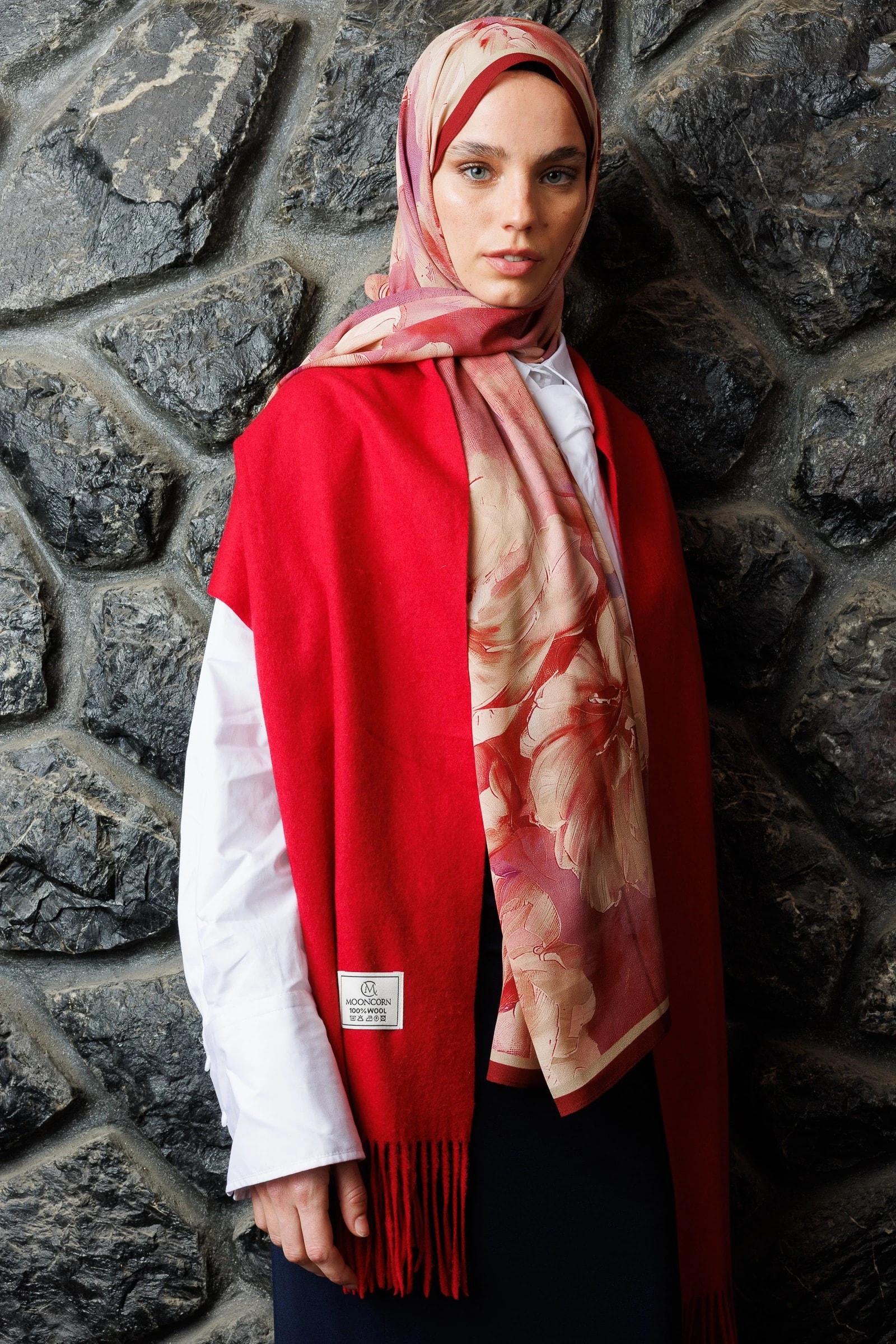 شال حرير خبي بنقشة الورد - أحمر كلاريت