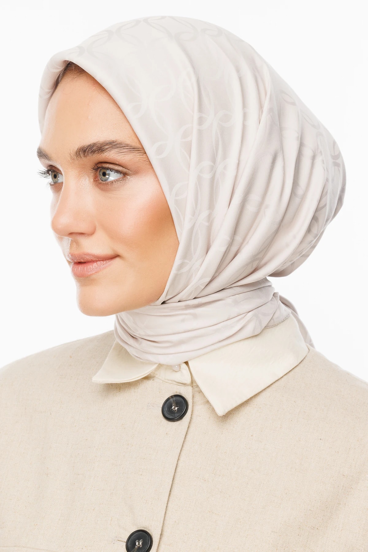 وشاح جاكار حريري بنمط لندن