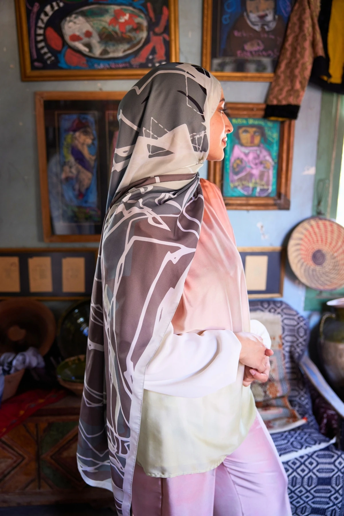 شال حرير ساكورا بنقشة طائر الكركي