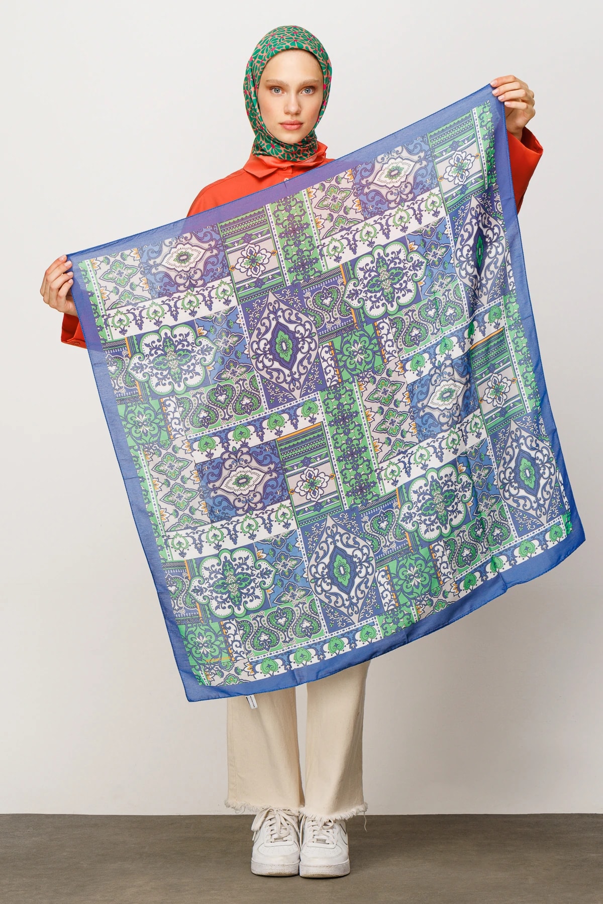 وشاح ناعم رقمي بنقشة 40 رقعة