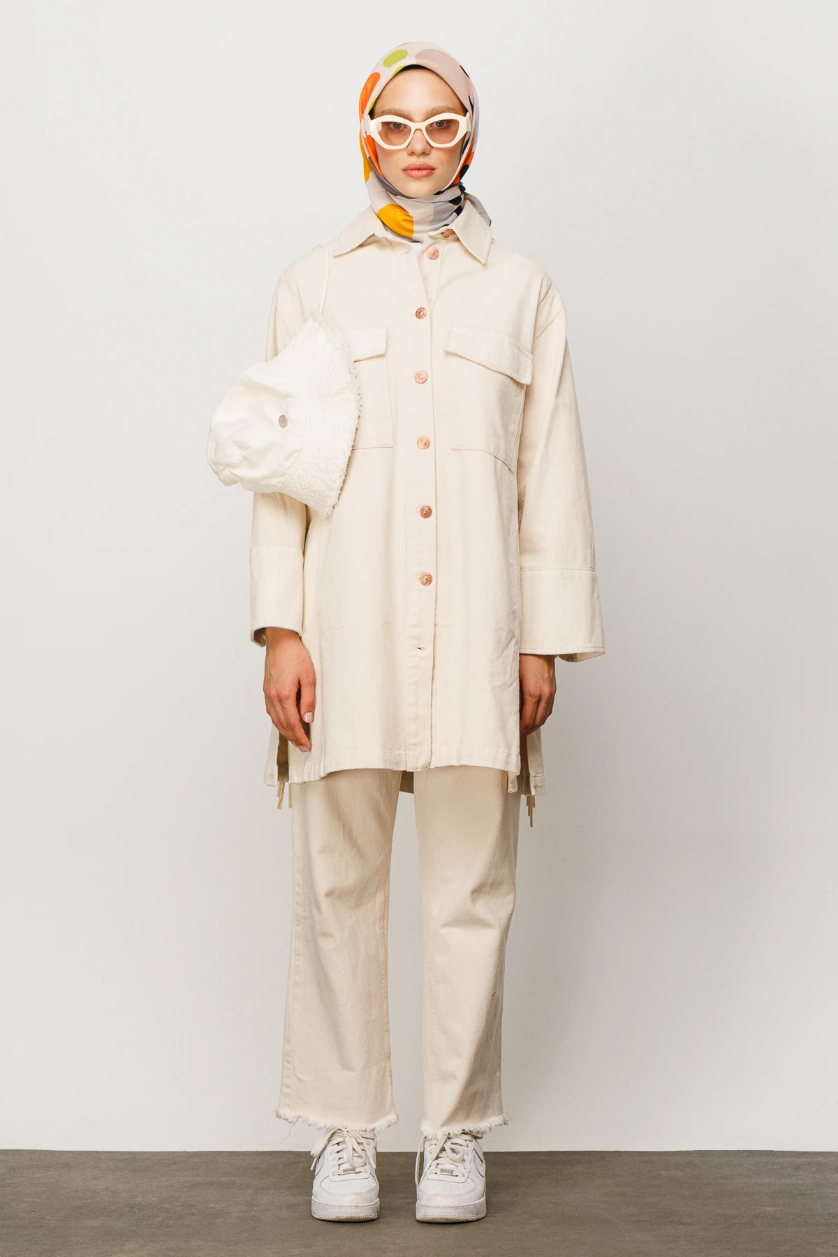 وشاح ناعم رقمي بنقشة بلوم