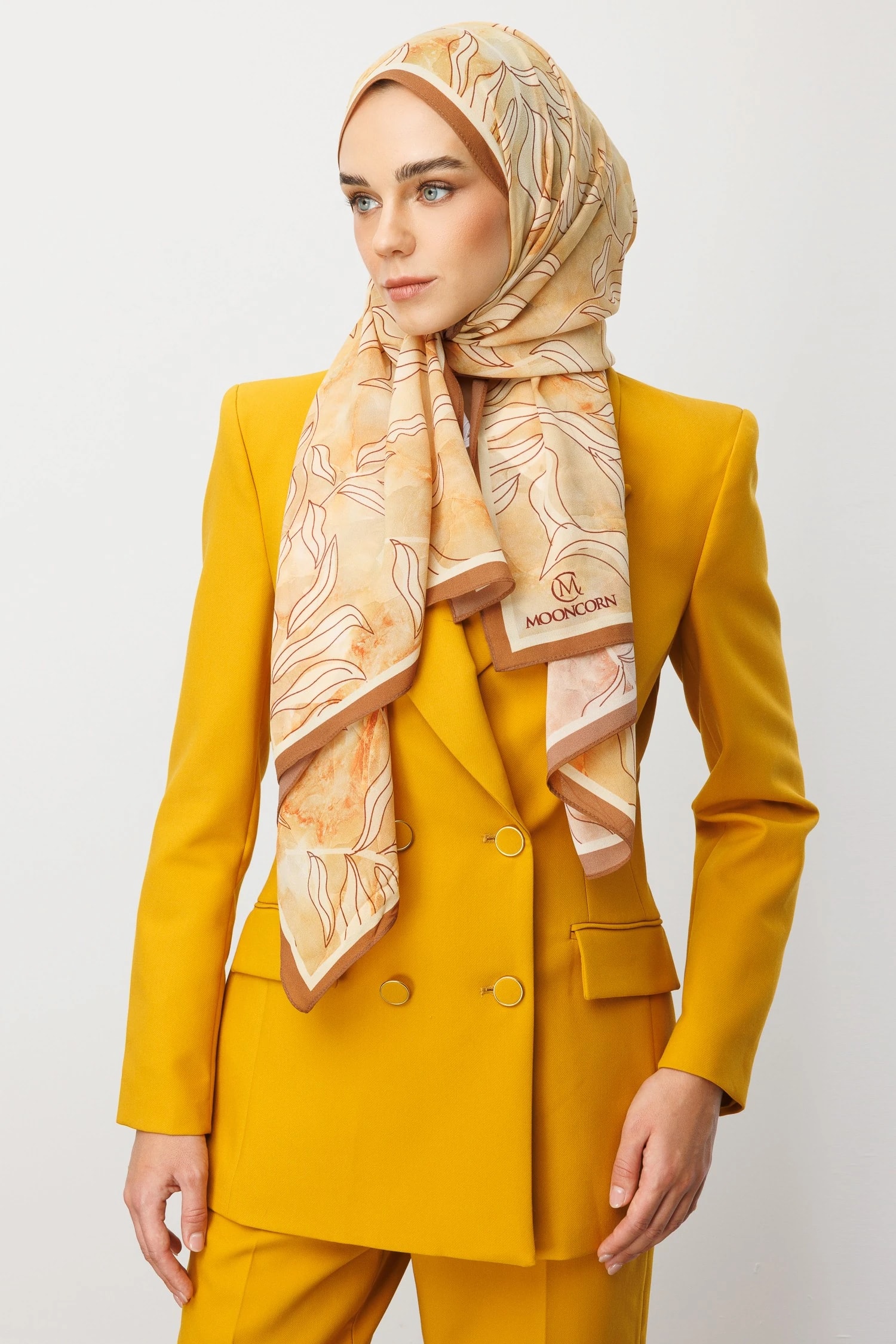 شال حرير خبي بنقشة السعف