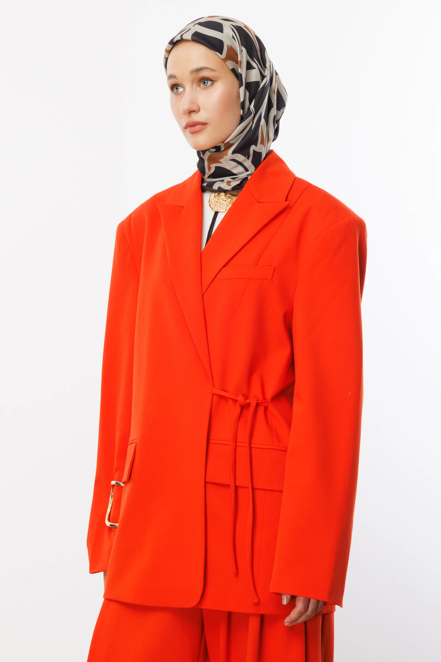 وشاح قطني بنمط زيرا