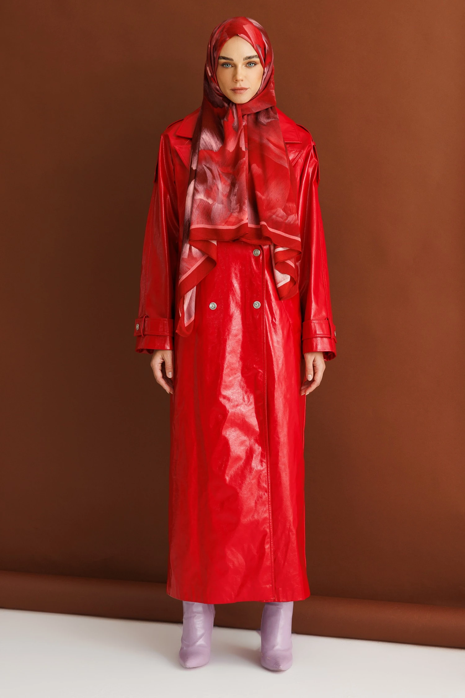 شال رامي بنمط فلور - أحمر كلاريت