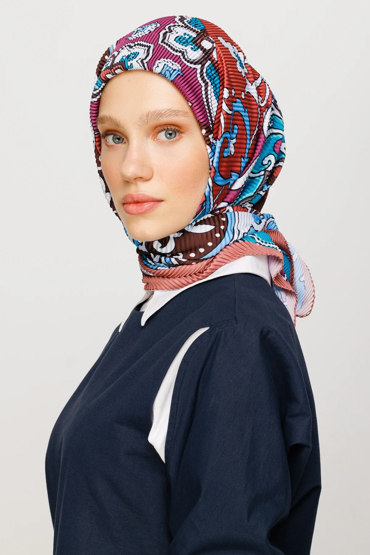 وشاح مطوي بنقشة 40 رقعة - قشور البصل