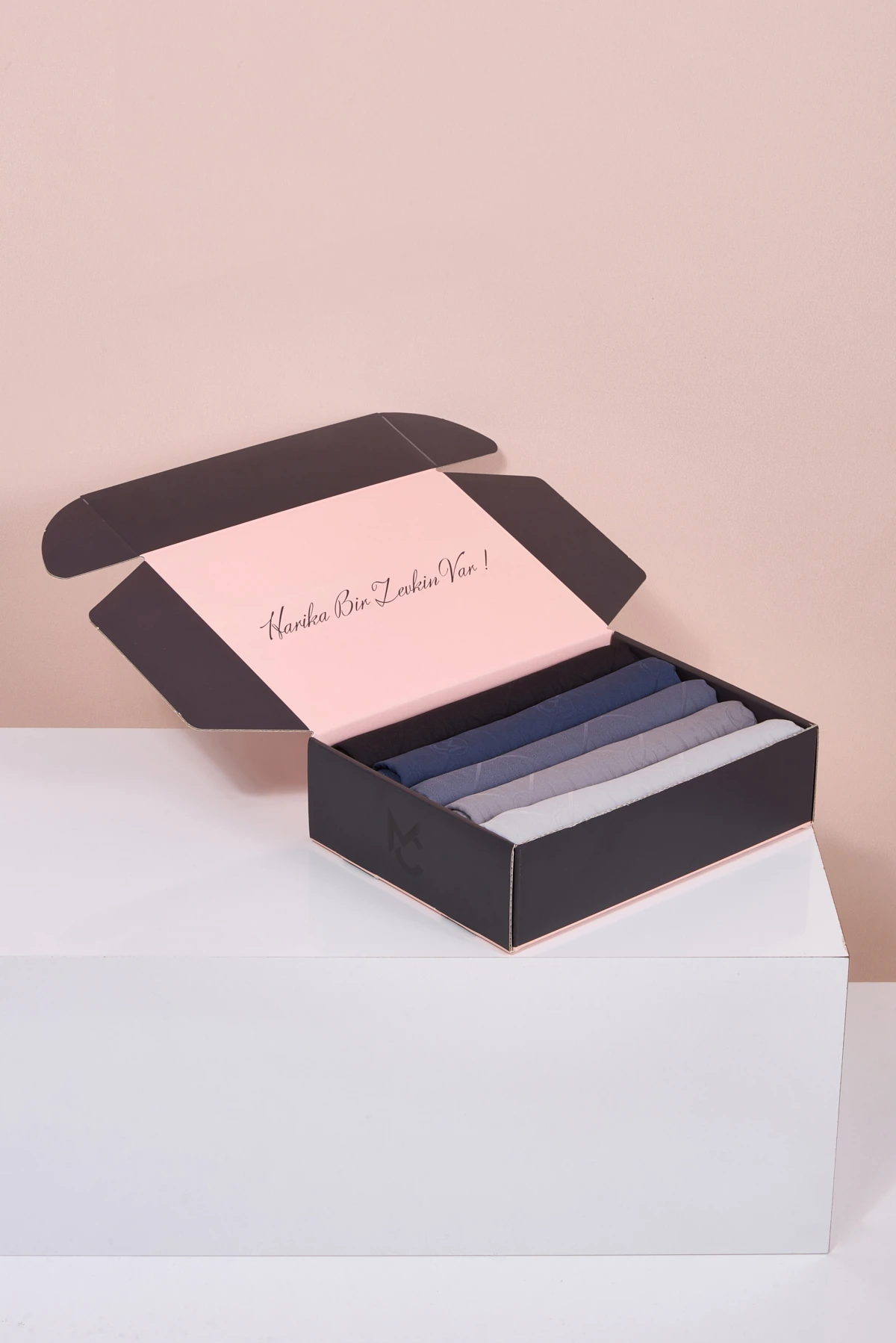 Jakar Şal - Moon Is Desen Color Box