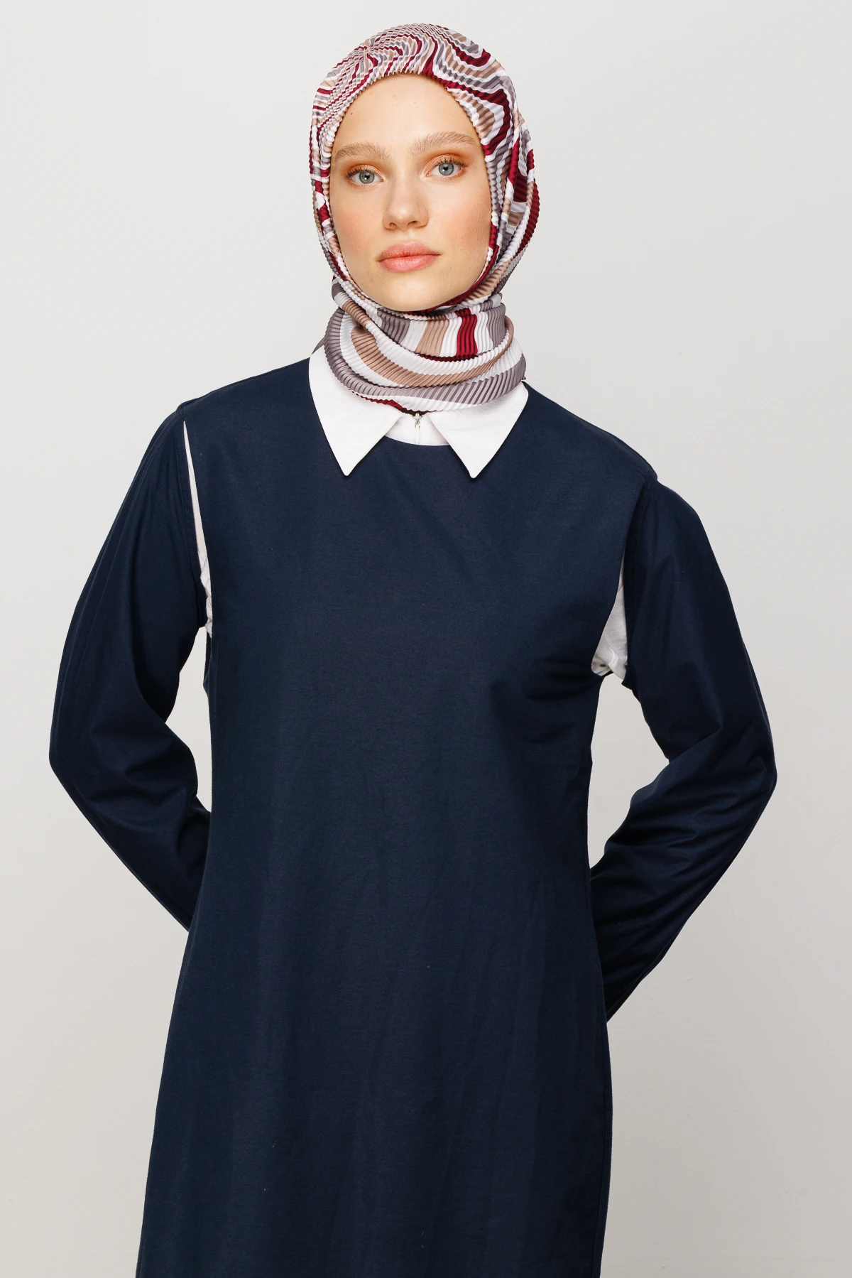 وشاح ميرا المطوي