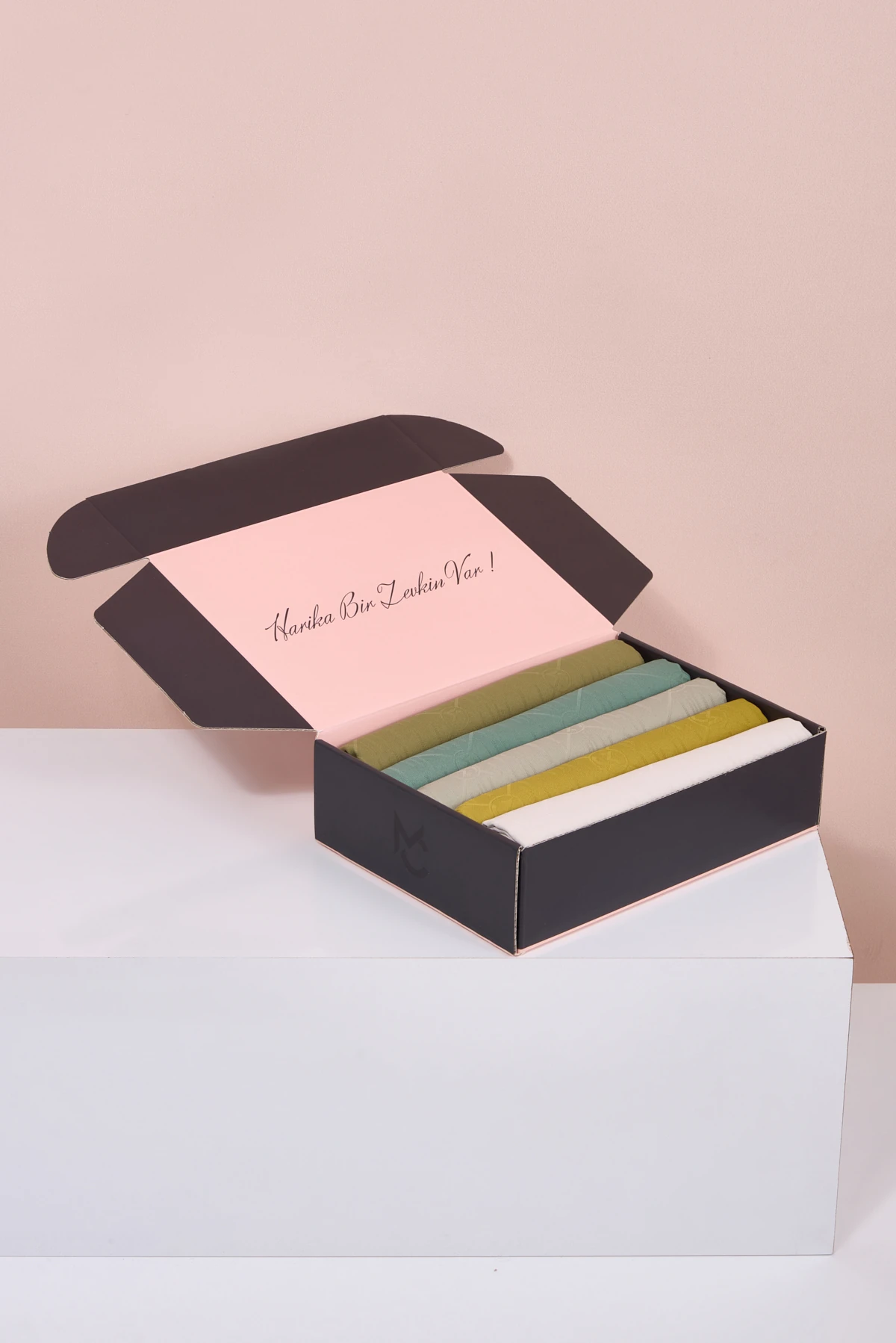 Jakar Şal - Moon Is Desen Color Box