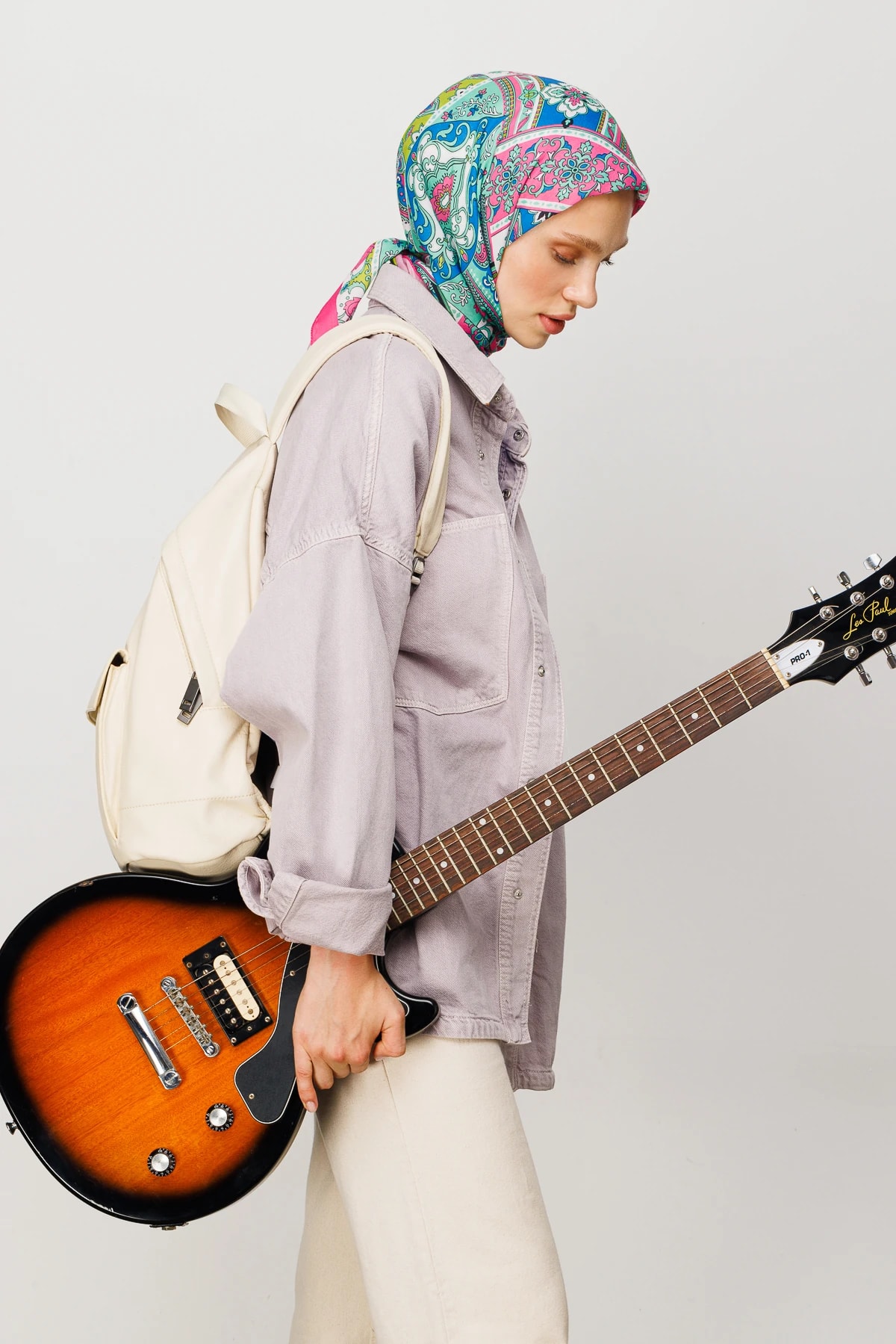 وشاح ناعم رقمي بنقشة 40 رقعة - ضارب الى الحمرة