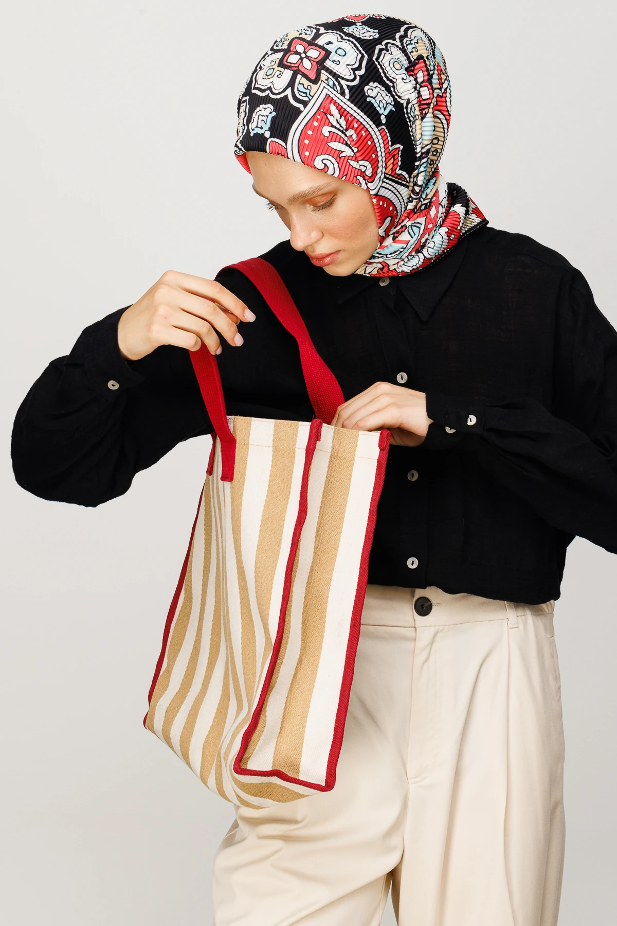 وشاح مطوي بنقشة 40 رقعة - أسود