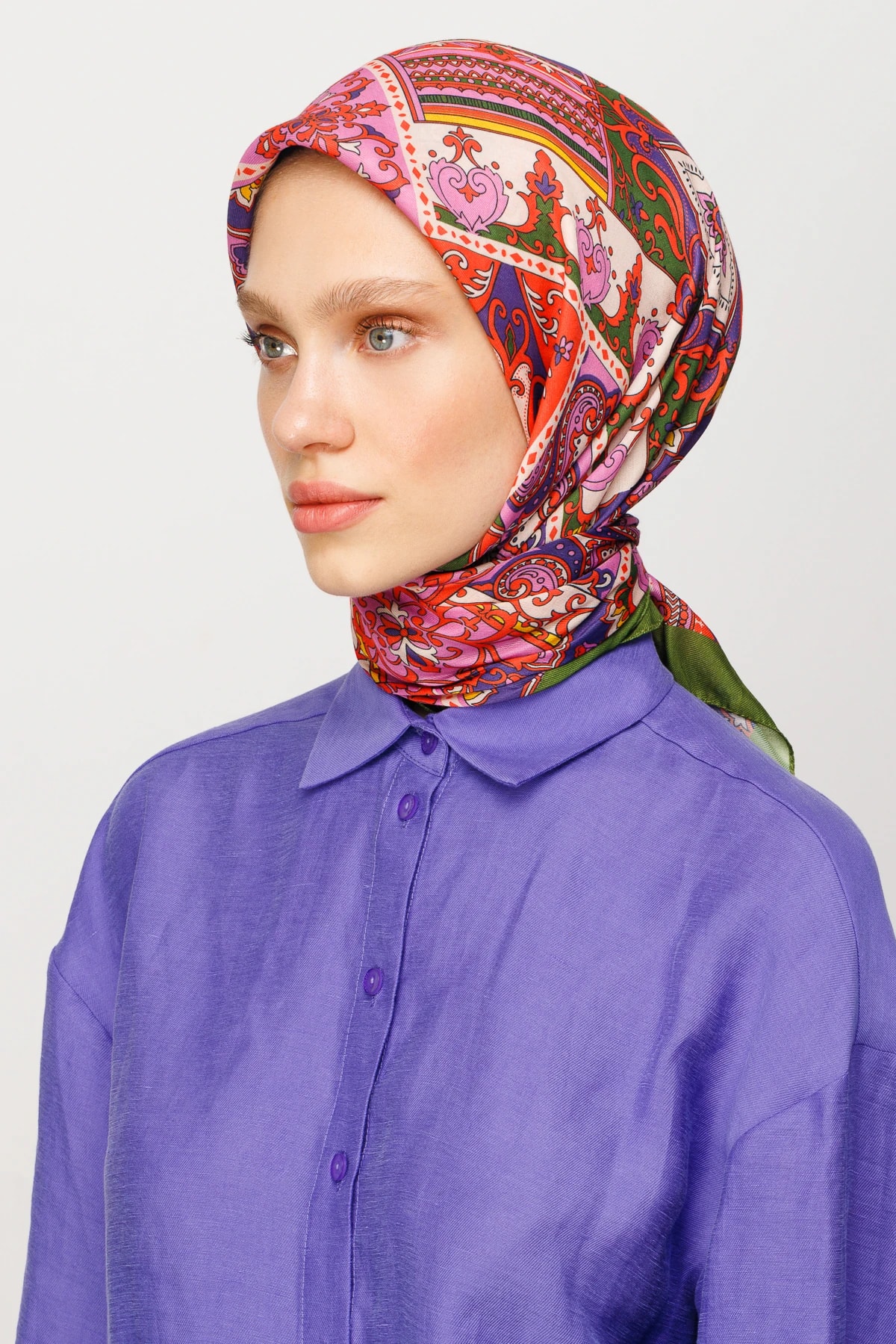 وشاح ناعم رقمي بنقشة 40 رقعة - أخضر عسكري