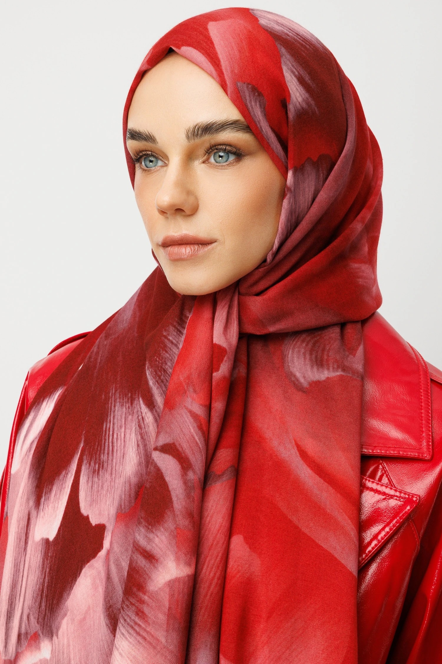 شال رامي بنمط فلور - أحمر كلاريت