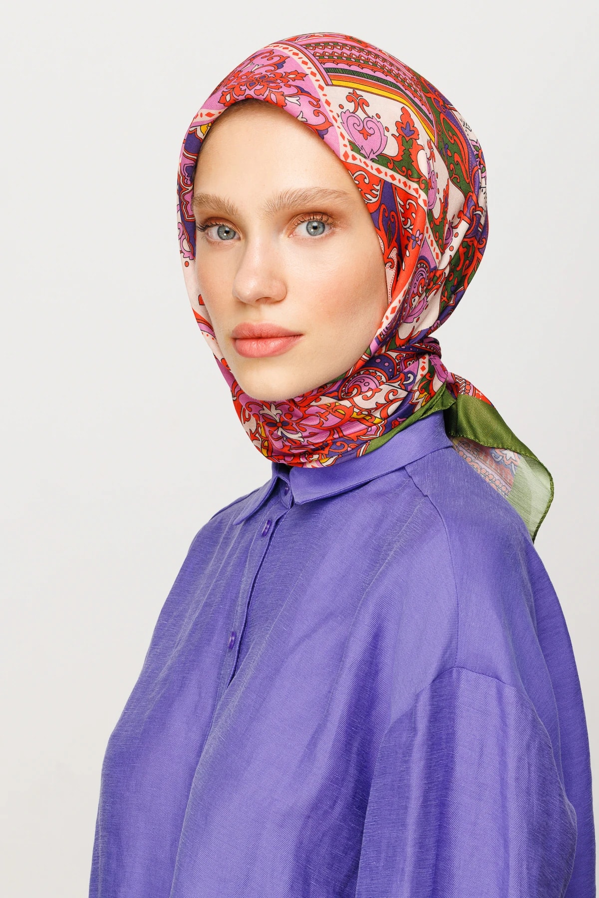 وشاح ناعم رقمي بنقشة 40 رقعة - أخضر عسكري