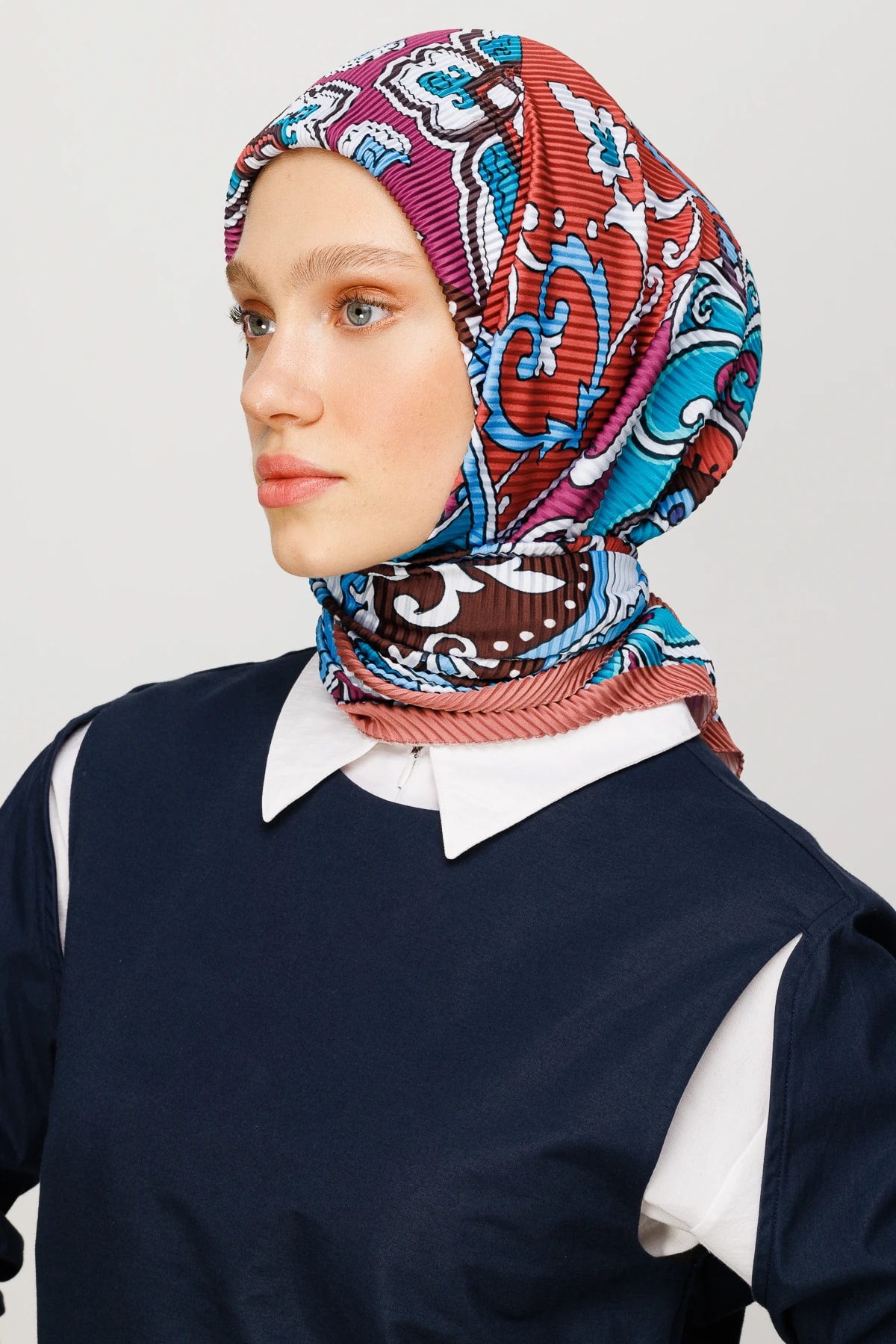 وشاح مطوي بنقشة 40 رقعة - قشور البصل