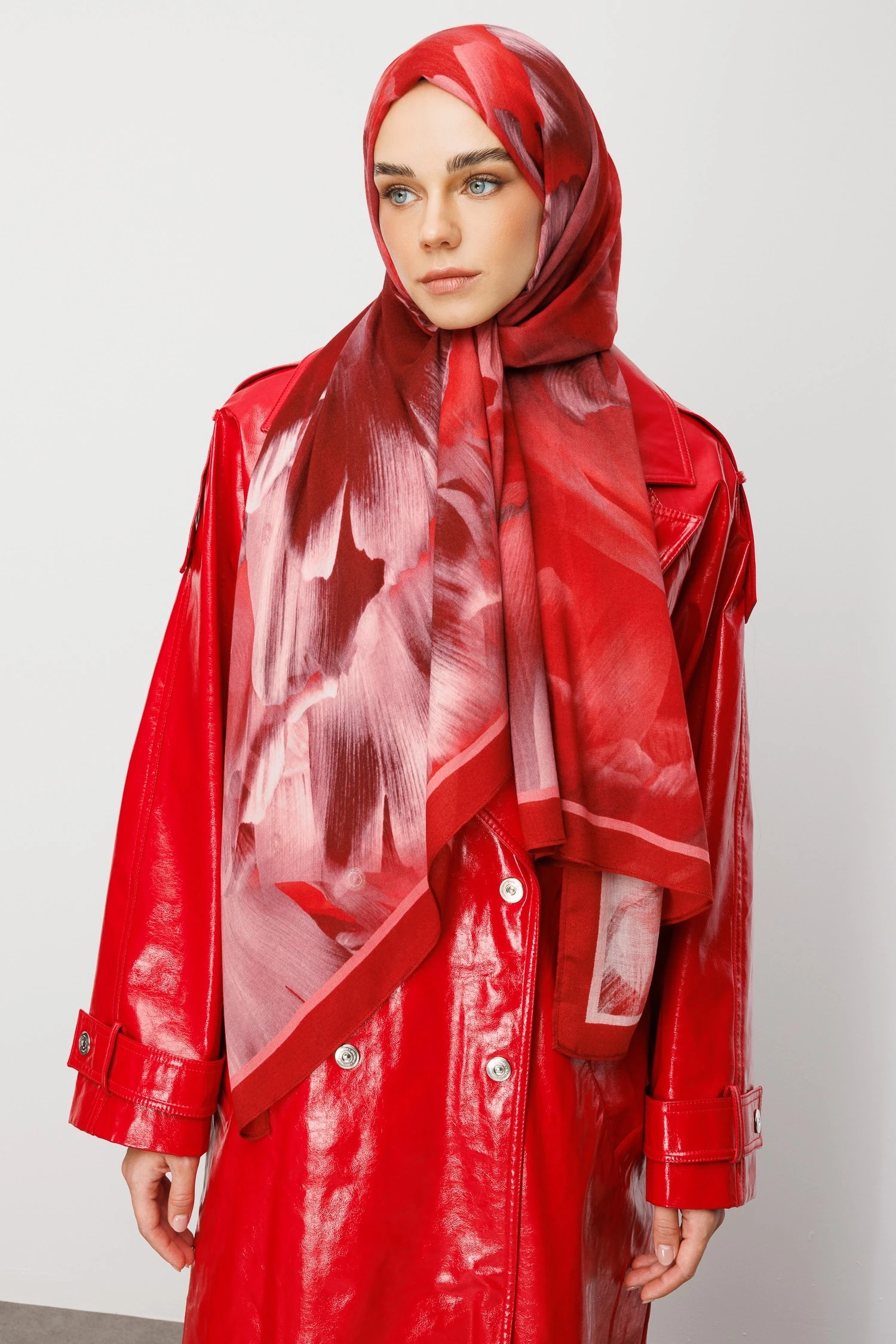 شال رامي بنمط فلور - أحمر كلاريت