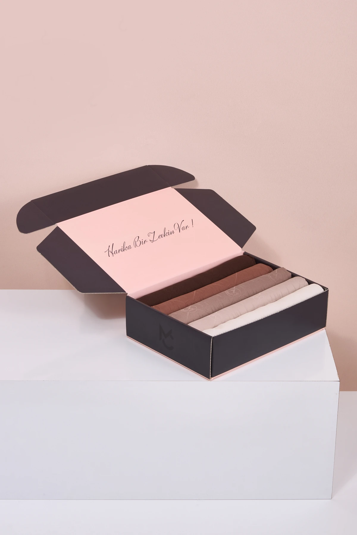 Jakar Şal - Moon Is Desen Color Box