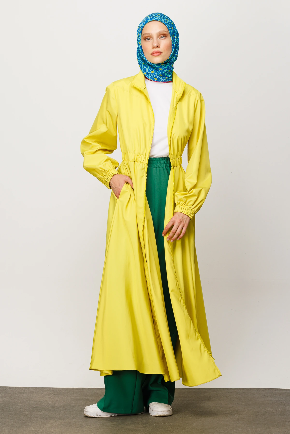 وشاح ناعم رقمي بنقشة البرسيم