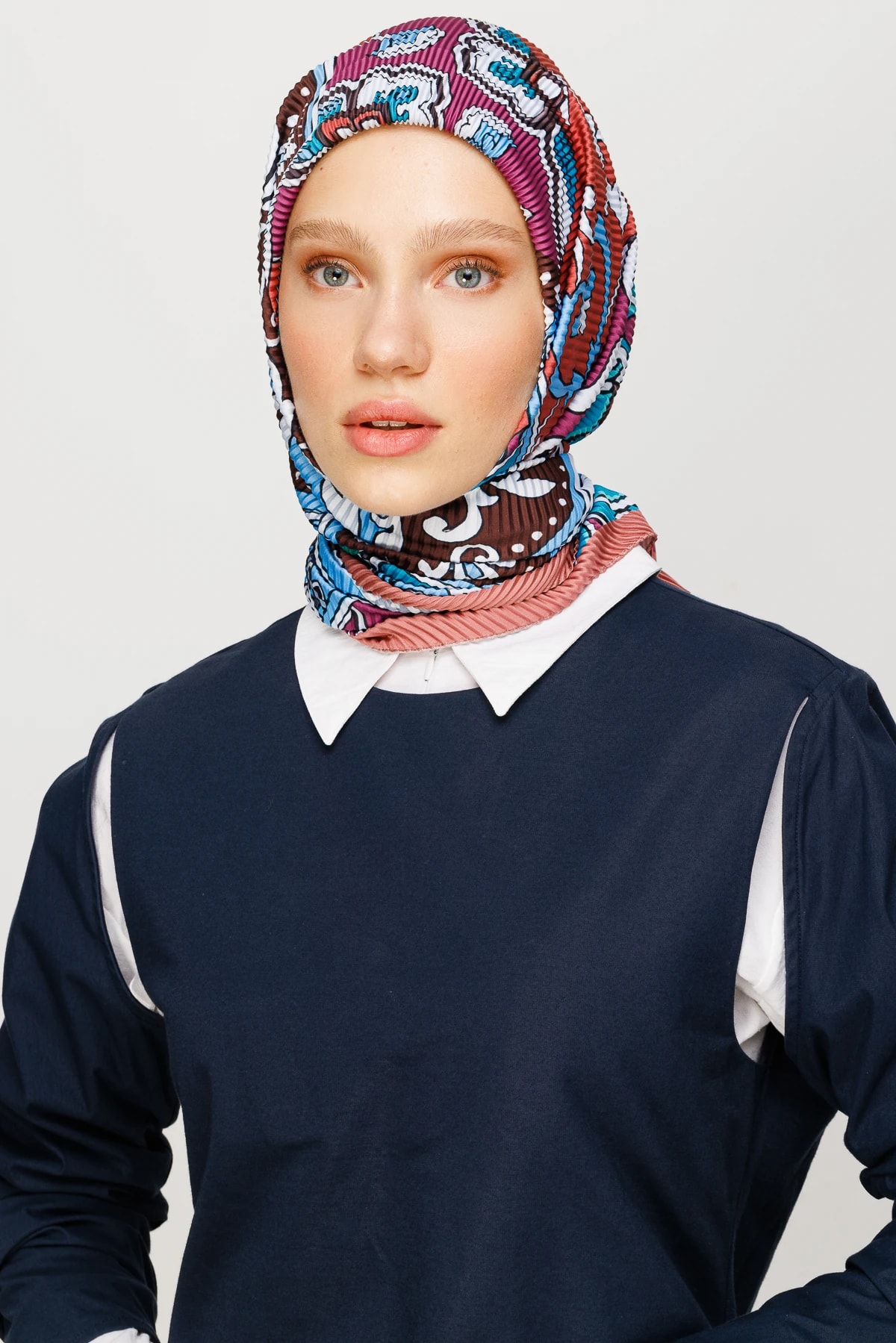 وشاح مطوي بنقشة 40 رقعة - قشور البصل