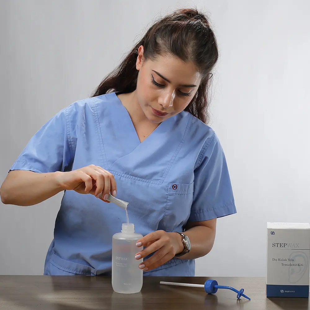 Stepwax saşesindeki tozu şişeye ekleme