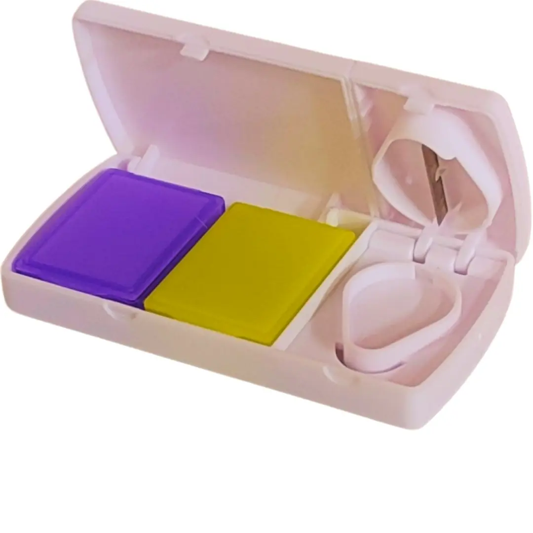 Dr. Plus Hapix İlaç Taşıma Kutusu ve Kesici Kombinasyonu ürün görseli