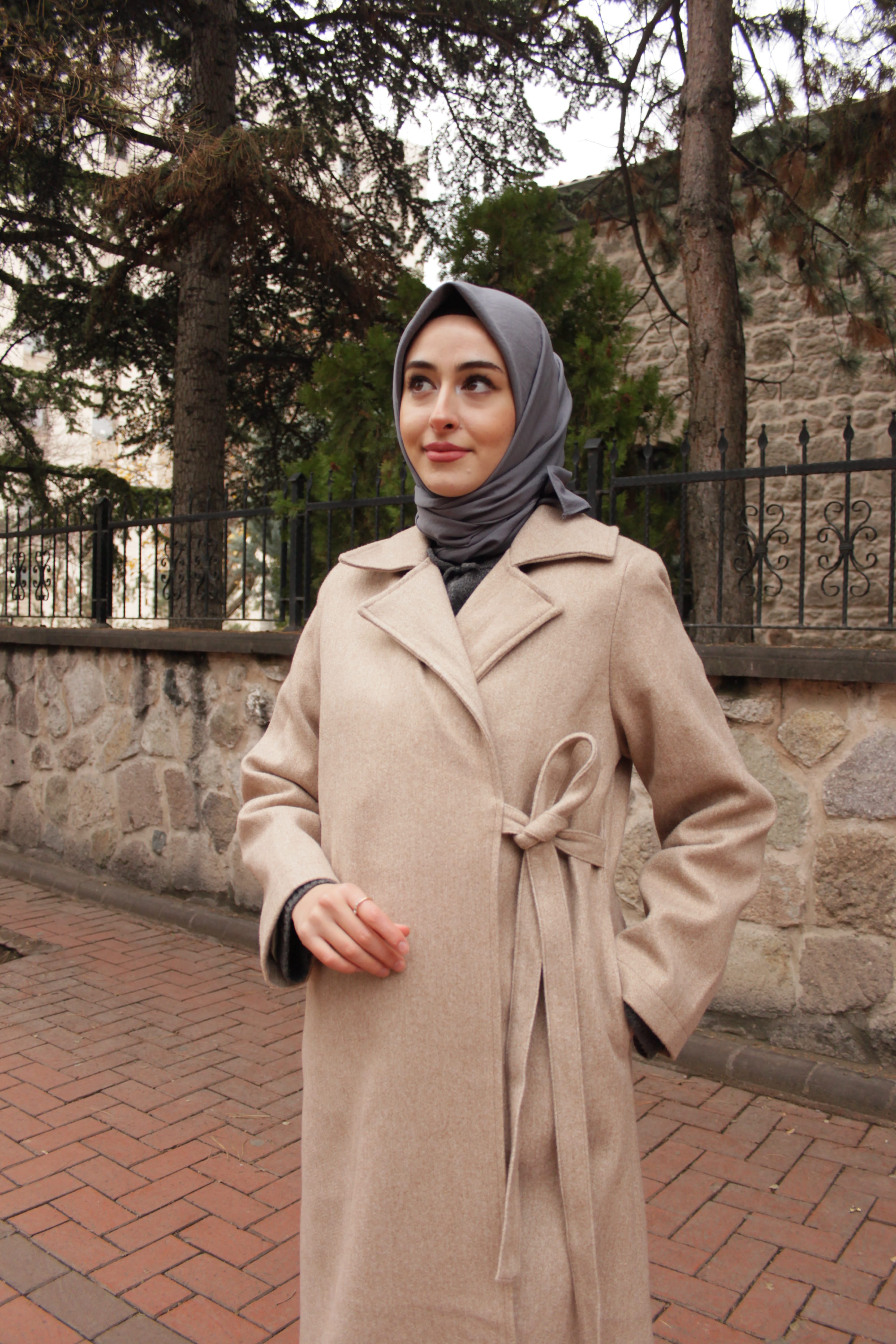 YANDAN BAĞLAMALI KABAN - Bej
