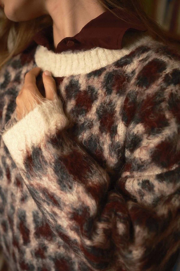 LEOPAR DESENLİ KAZAK