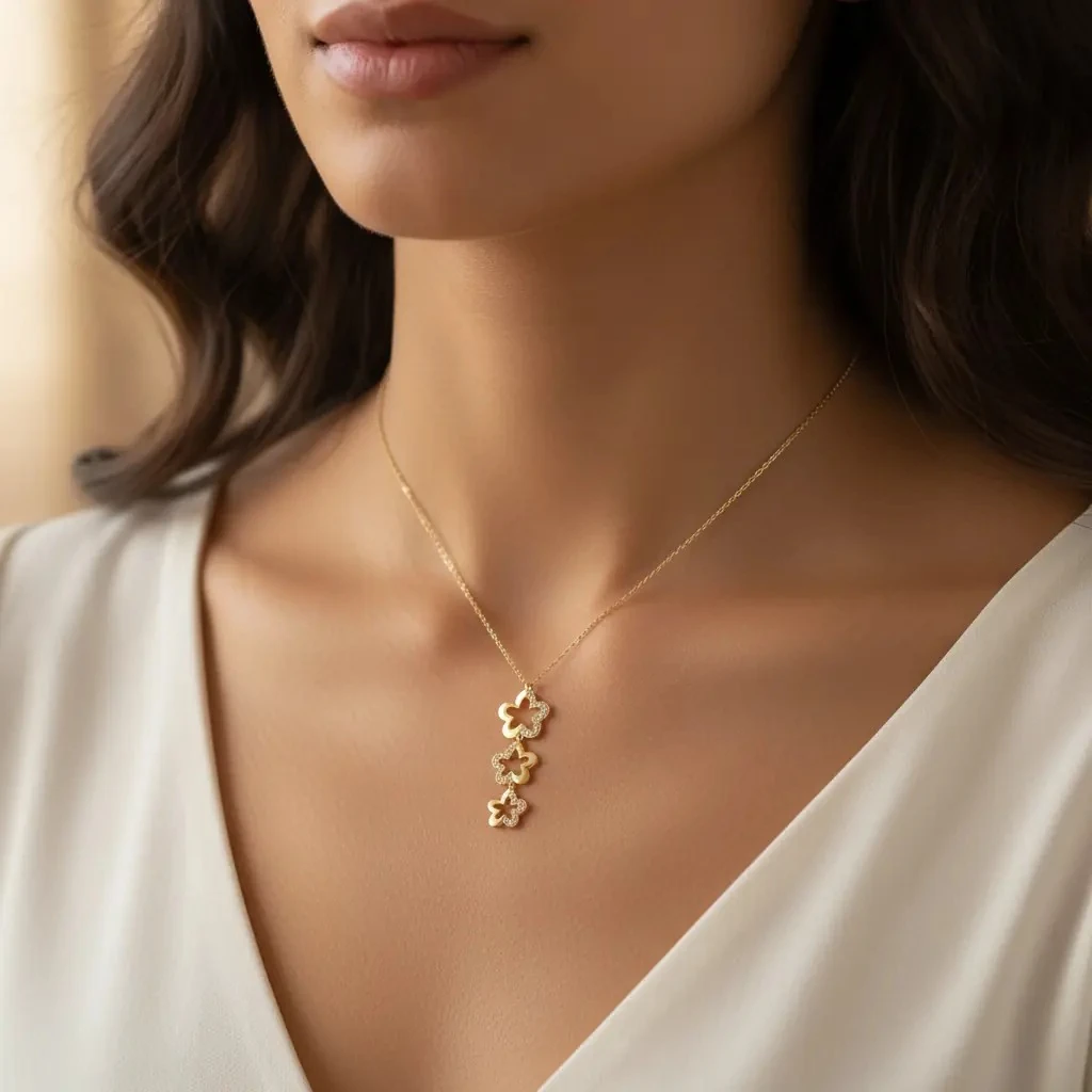 14 Ayar Üçlü Çiçek Taşlı Altın Kolye